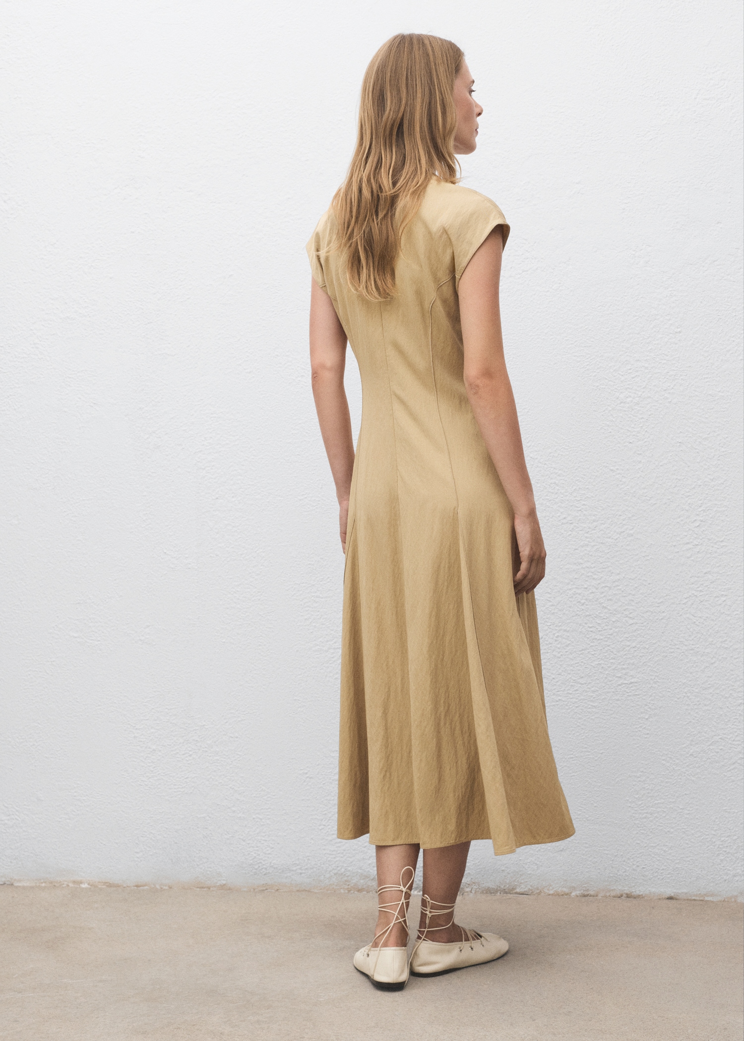 Vestido midi costuras - Reverso del artículo