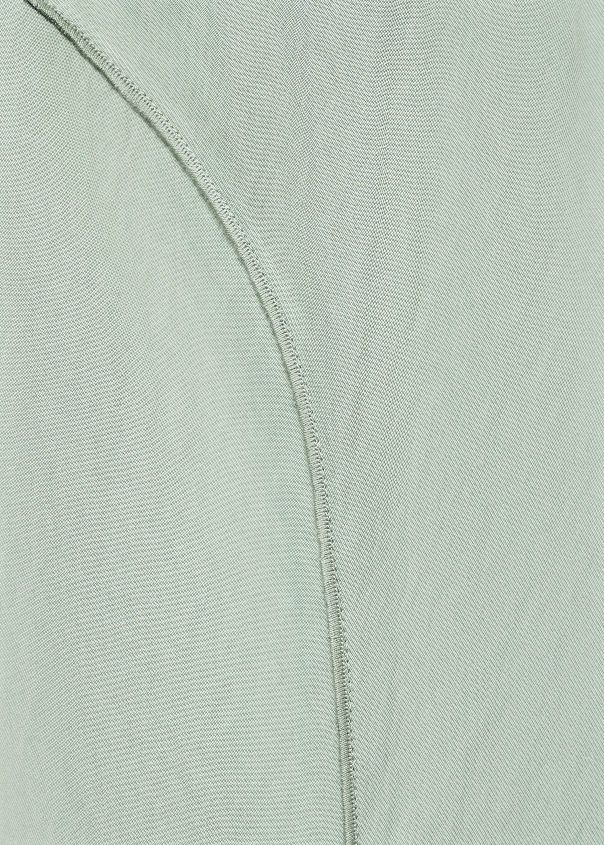 Robe midi avec coutures - Détail de l'article 8, Vert. Ref: 17044083-00.