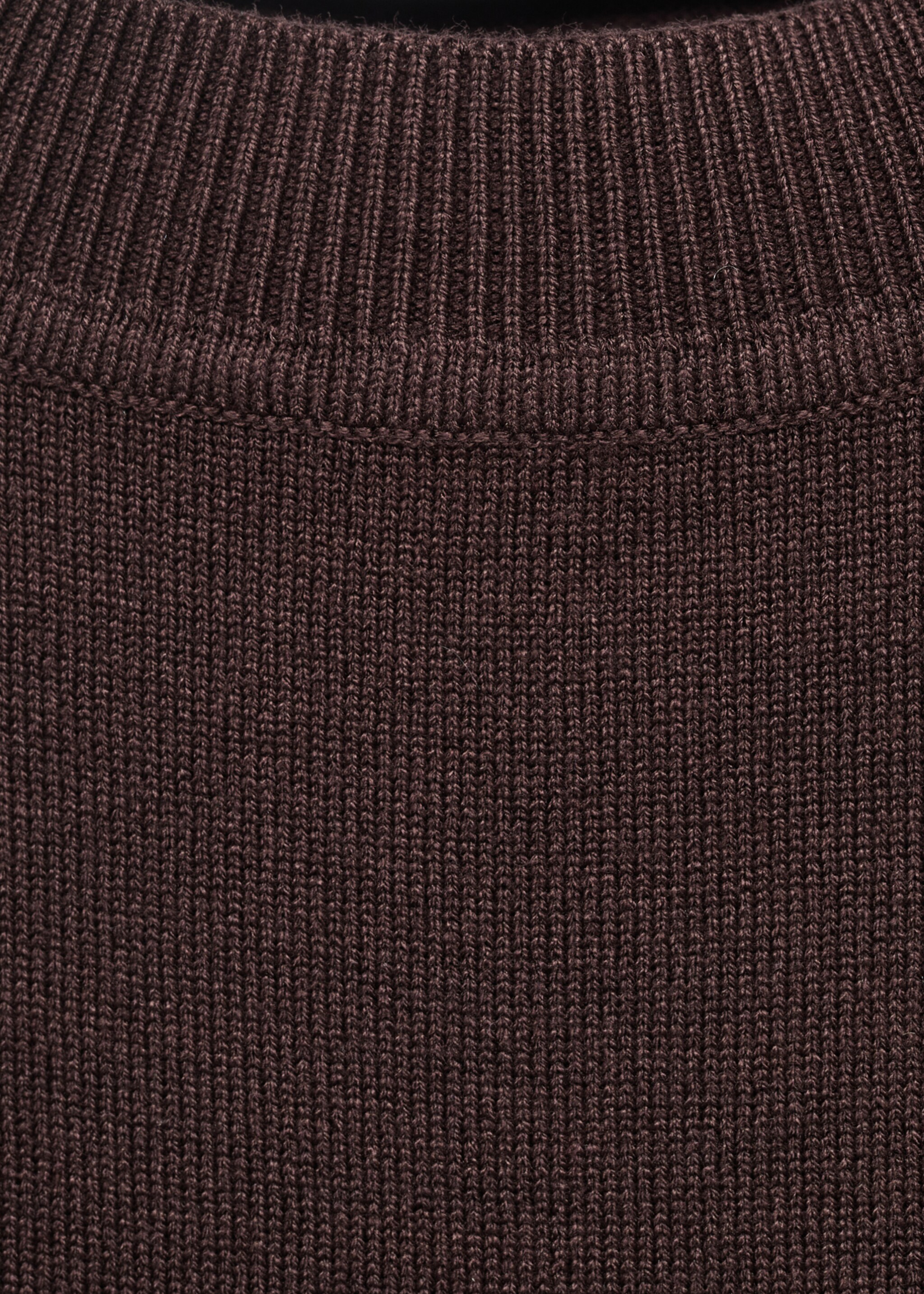 Top maille fine - Détail de l'article 8, Chocolat. Ref: 17044086-00.