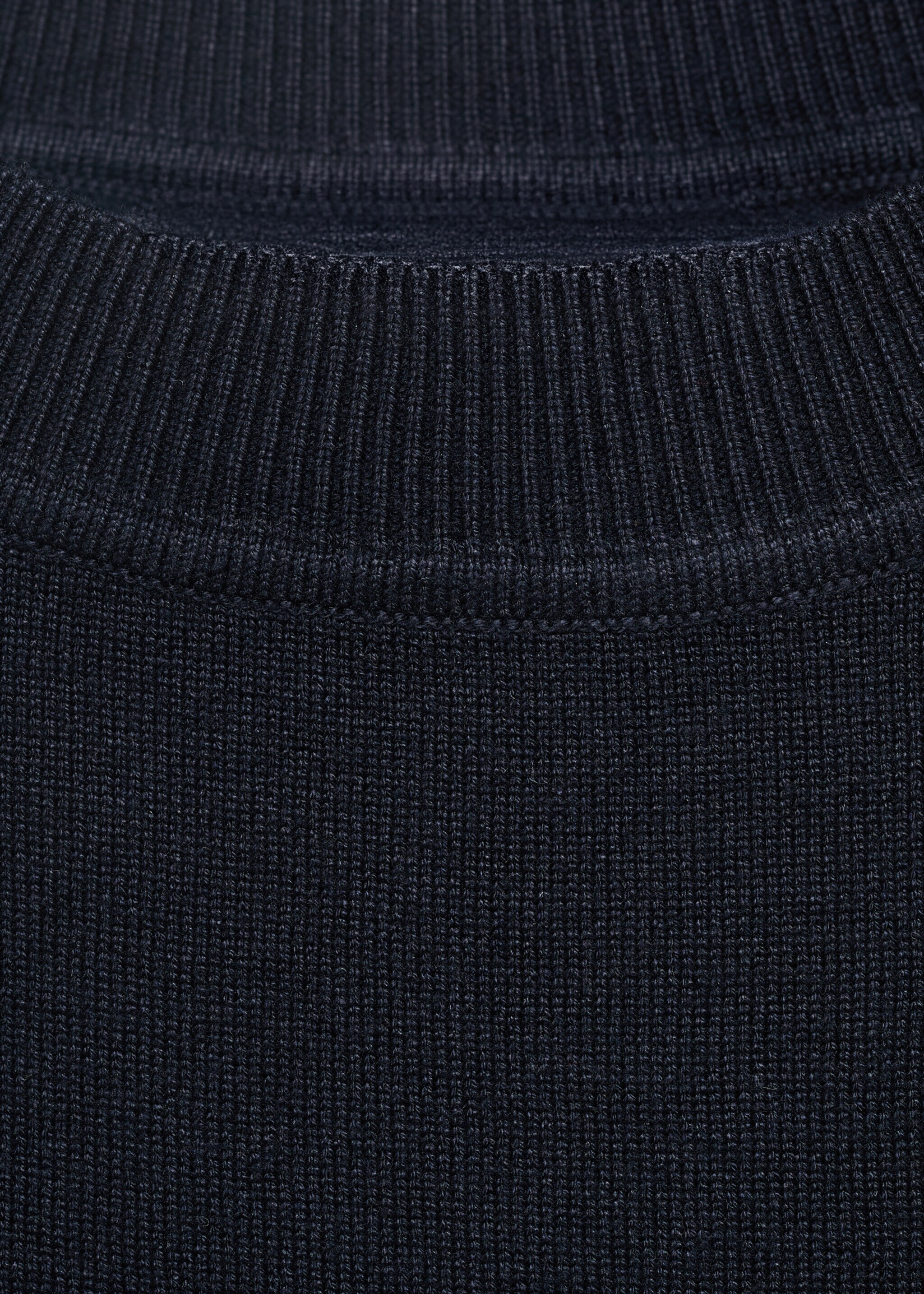 Fine-knit top - Details of the article 8, Navy. Ref: 17044086-00.