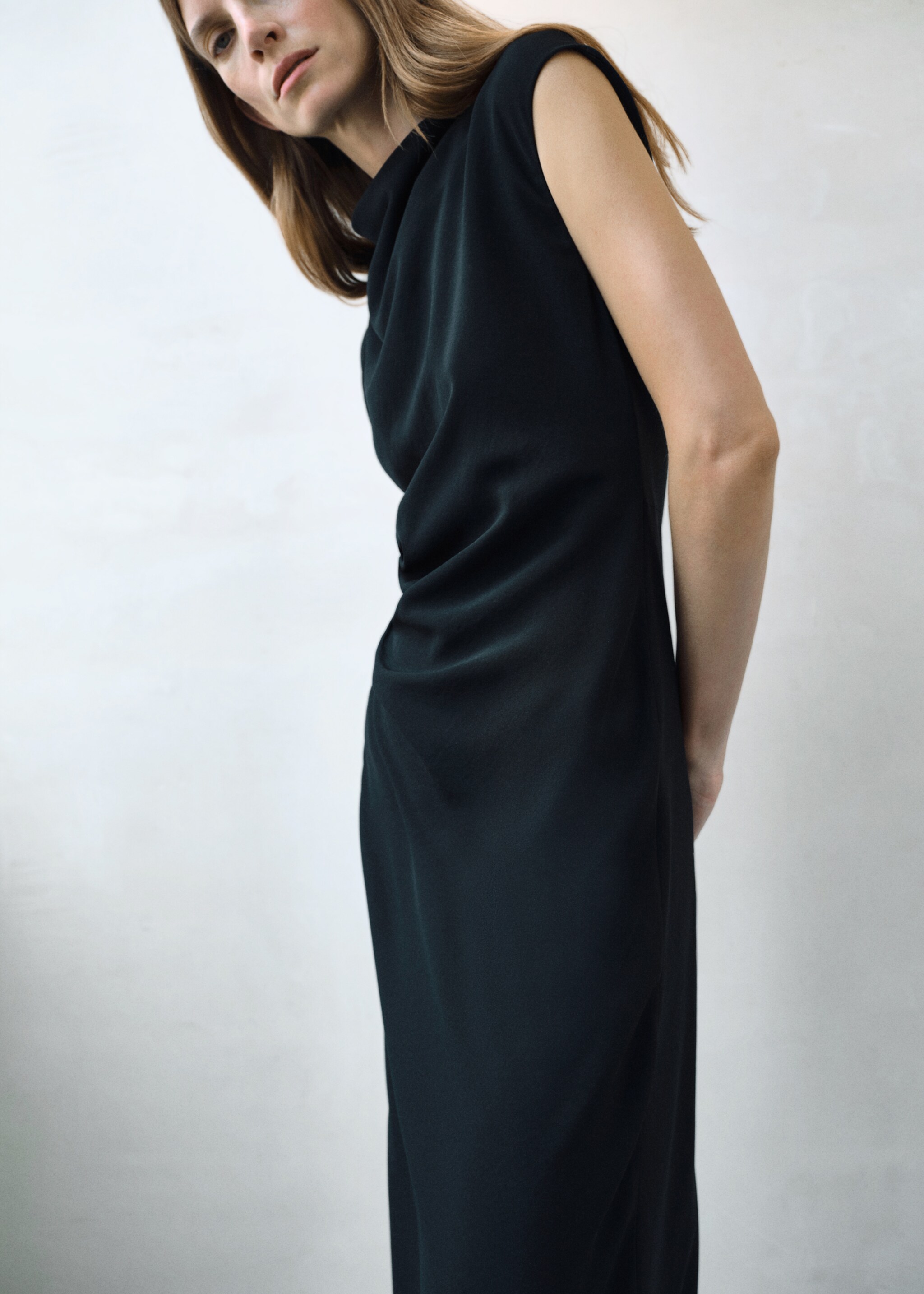 Ruched midi dress - Details of the article 1, Black. Ref: 17044087-00.