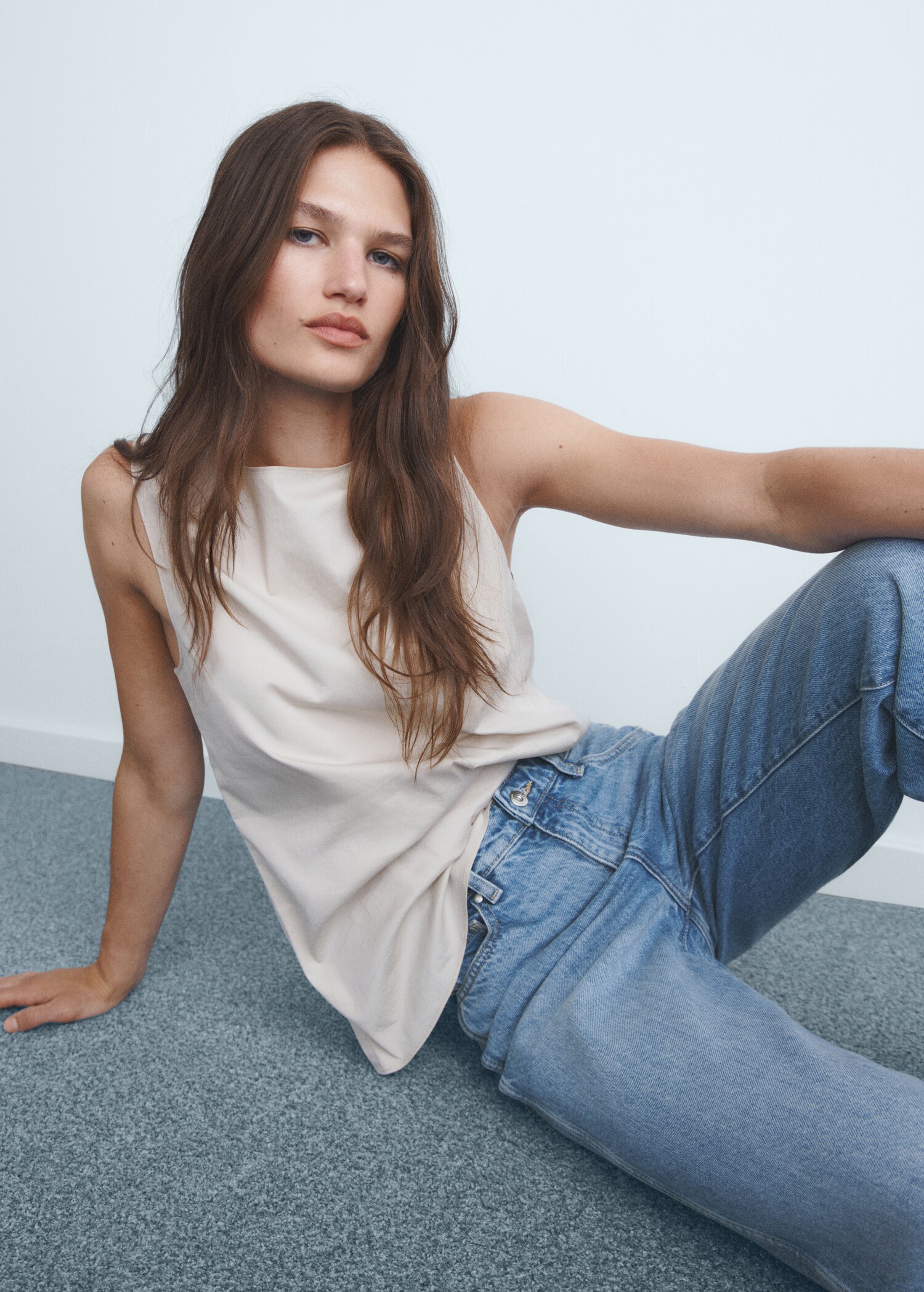 High waist straight jeans - Details of the article 2