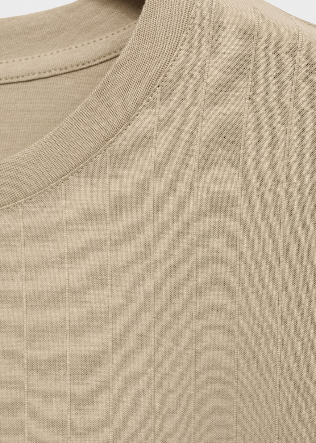 Mango Short-sleeved t-shirt with ruffled eyelet embroidery detail thumbnail