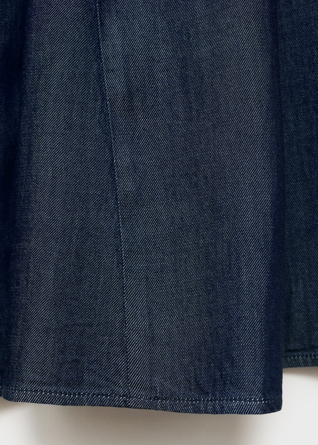 Pleated denim skirt
