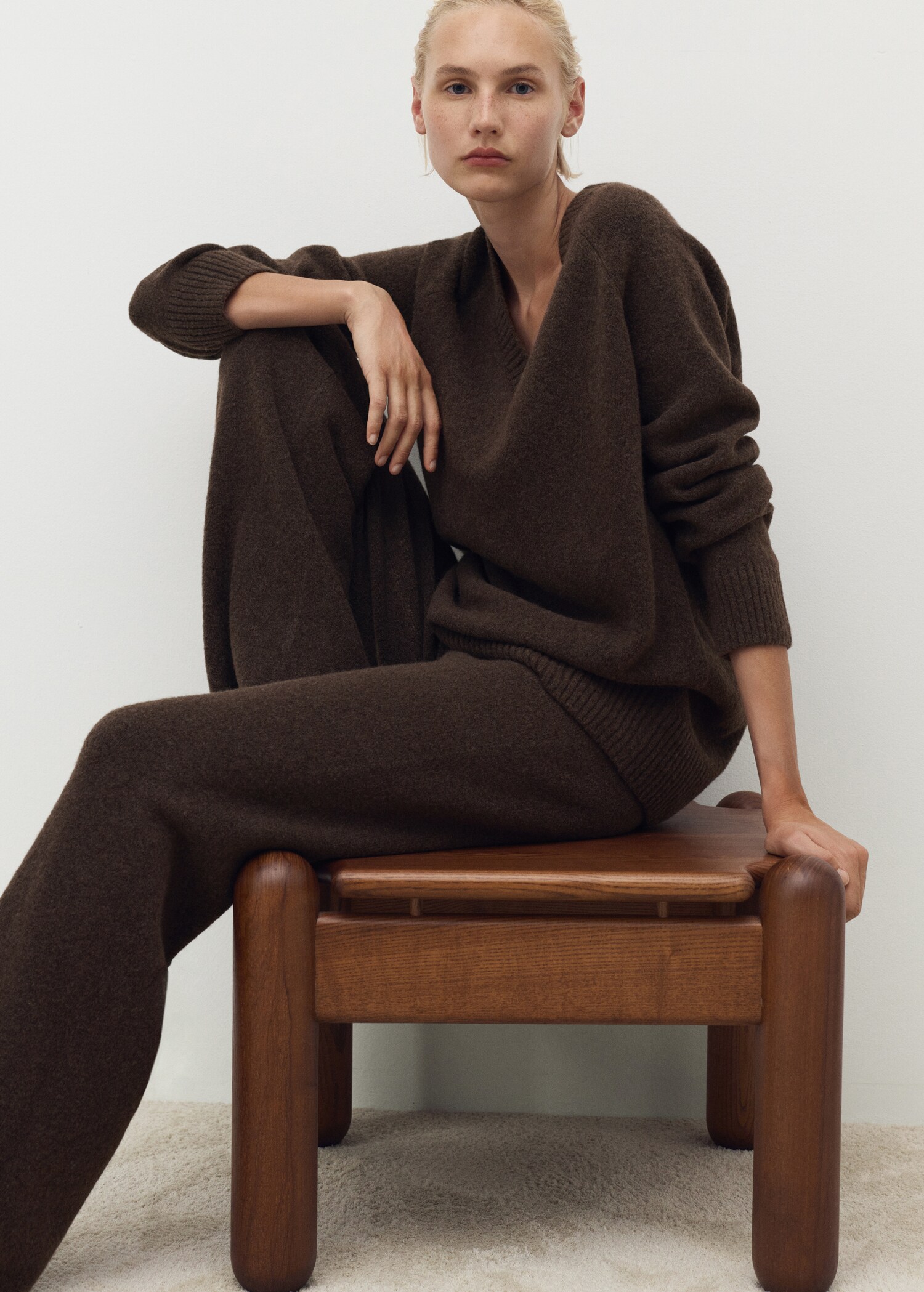 Straight knitted trousers - Details of the article 2