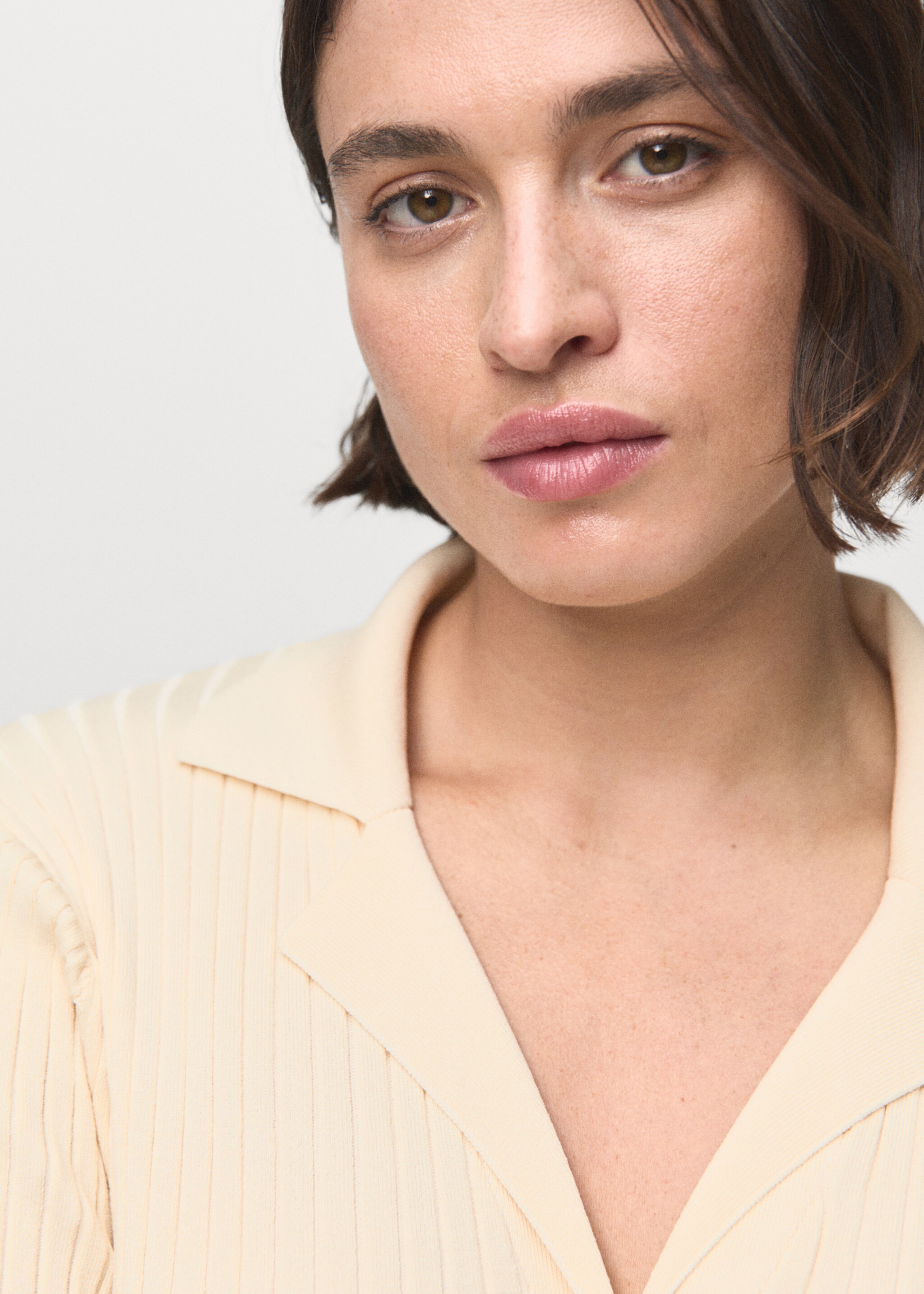 Ribbed lapel cardigan - Details of the article 4, Ecru. Ref: 17044103-00.