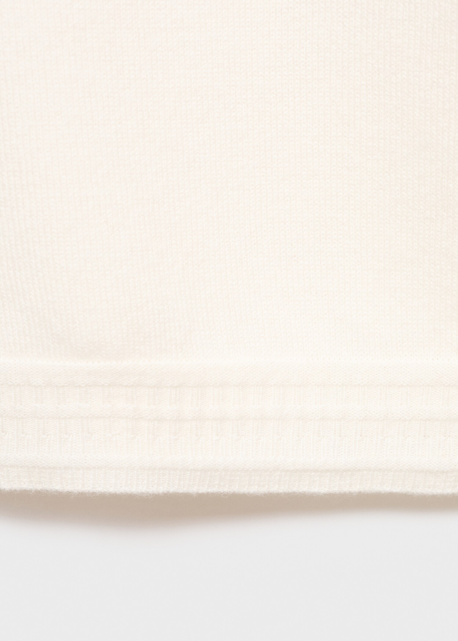 Buttoned wool cardigan - Details of the article 0