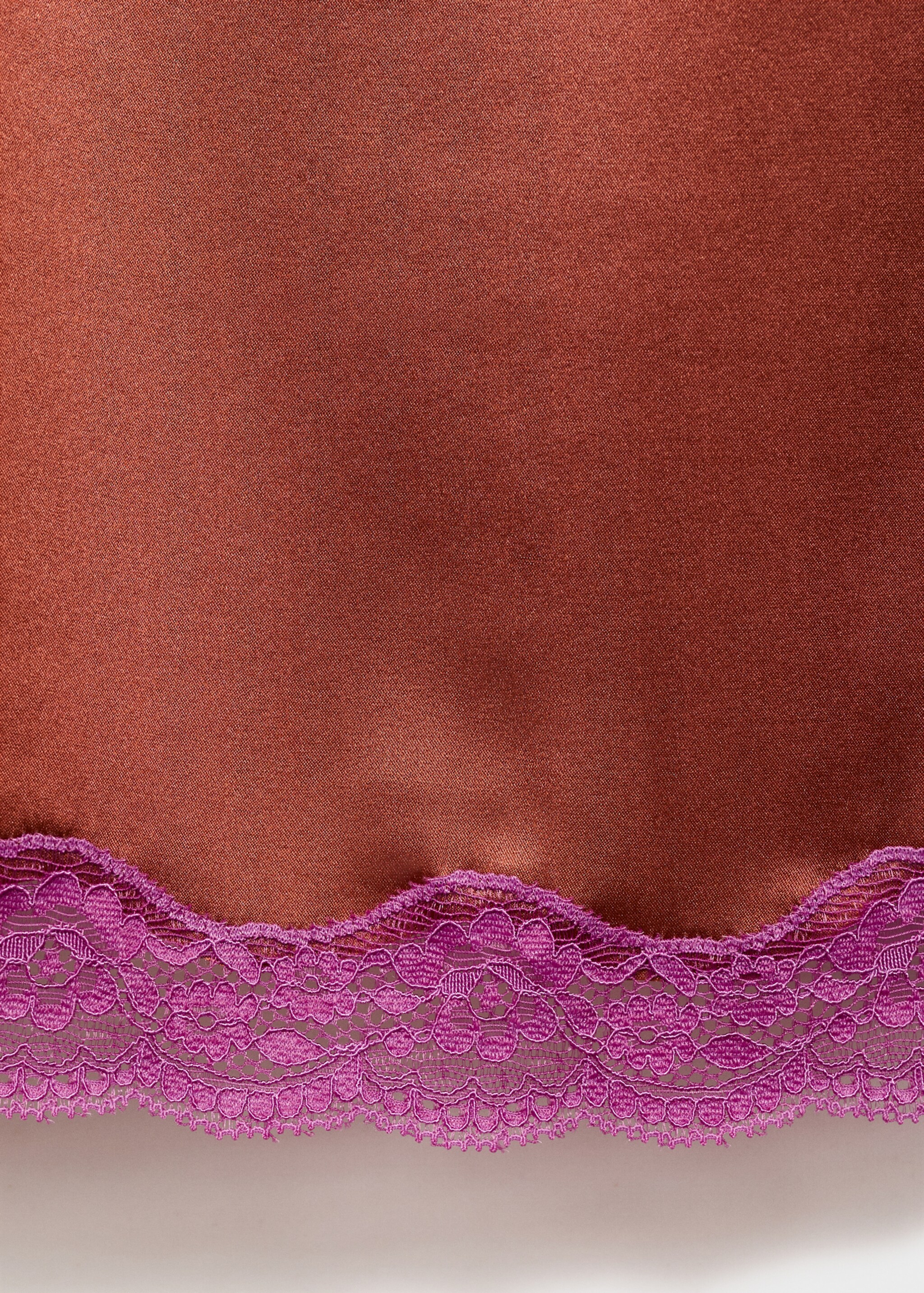 Seiden-Nachthemd aus Seide mit kontrastierender Spitze - Detail des Artikels 0