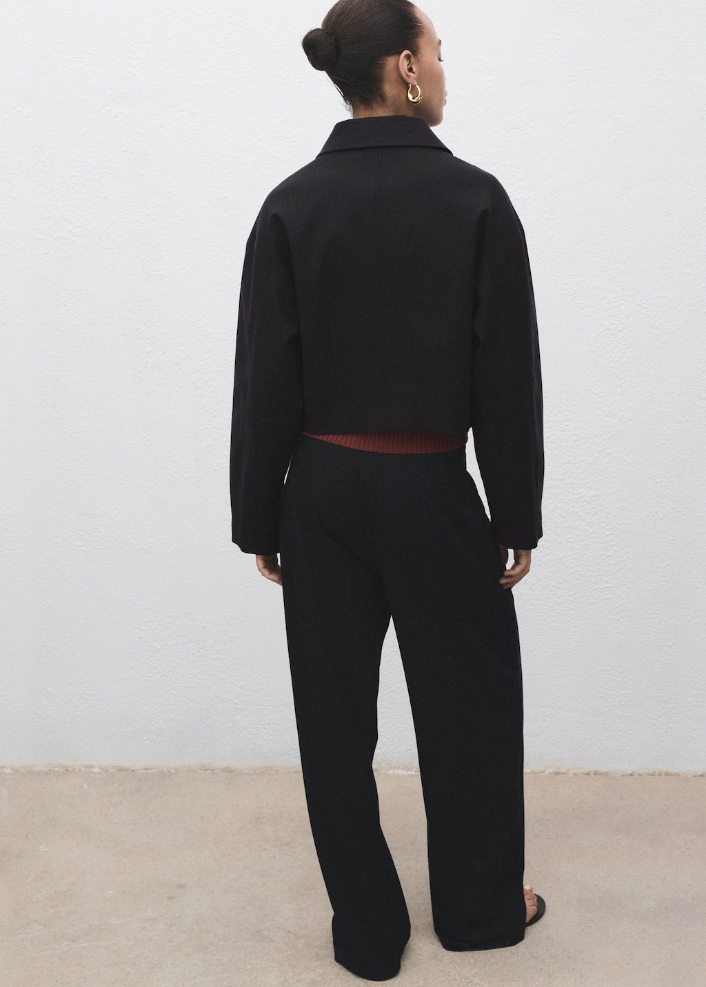 Cropped jacket with pockets