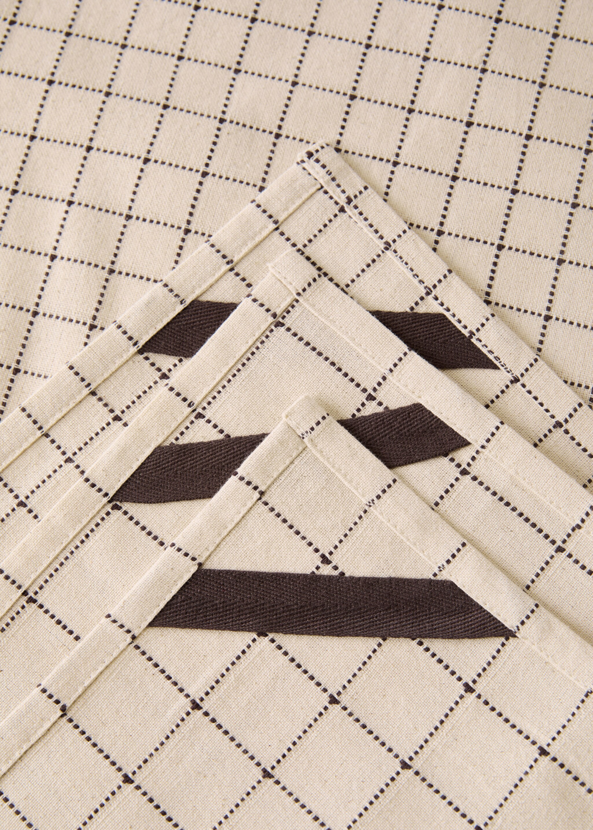 Cotton checked cloths - Details of the article 2, Brown. Ref: 17044135-00.
