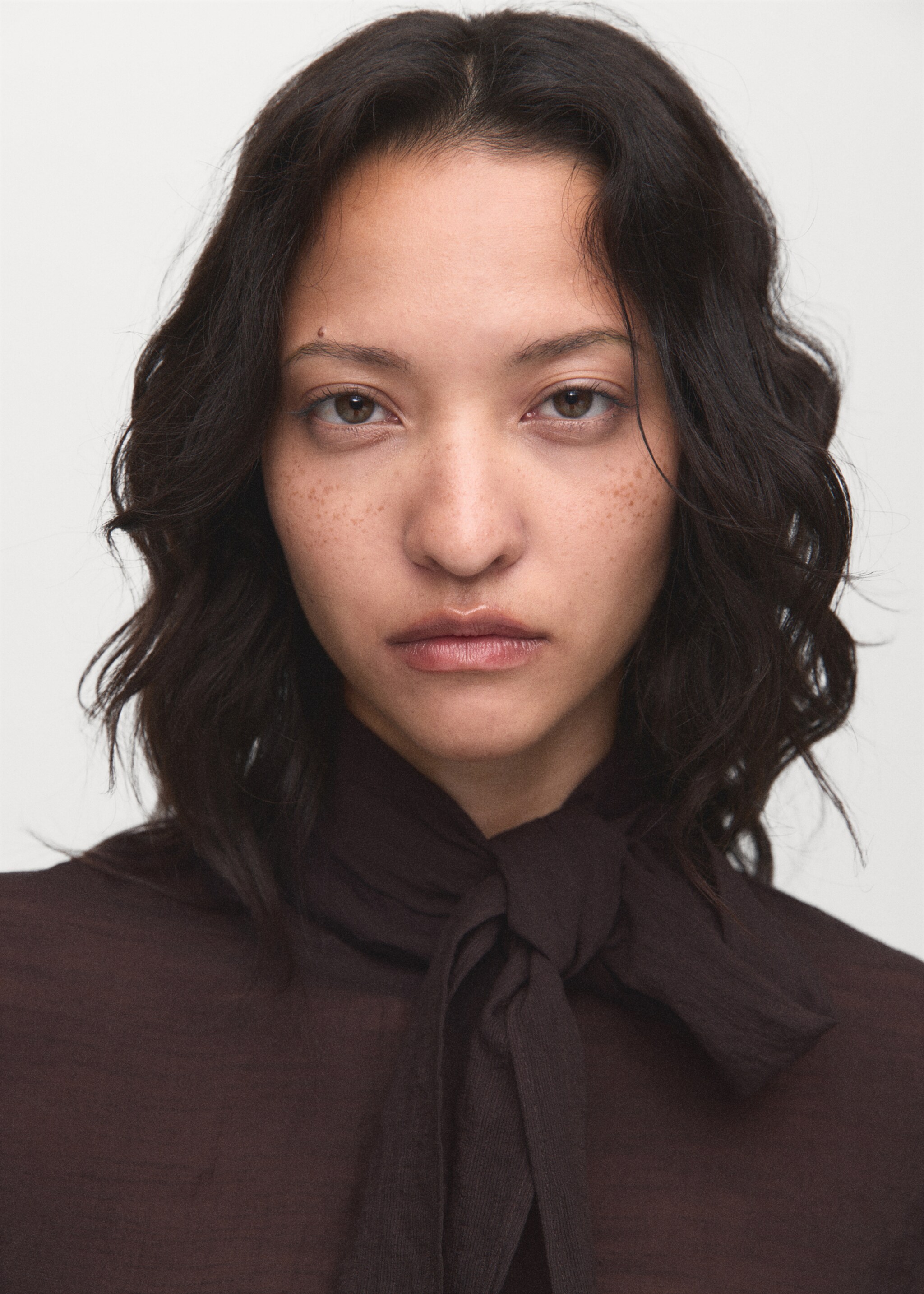 Textured blouse with foulard - Details of the article 1, Chocolate. Ref: 17044138-00.