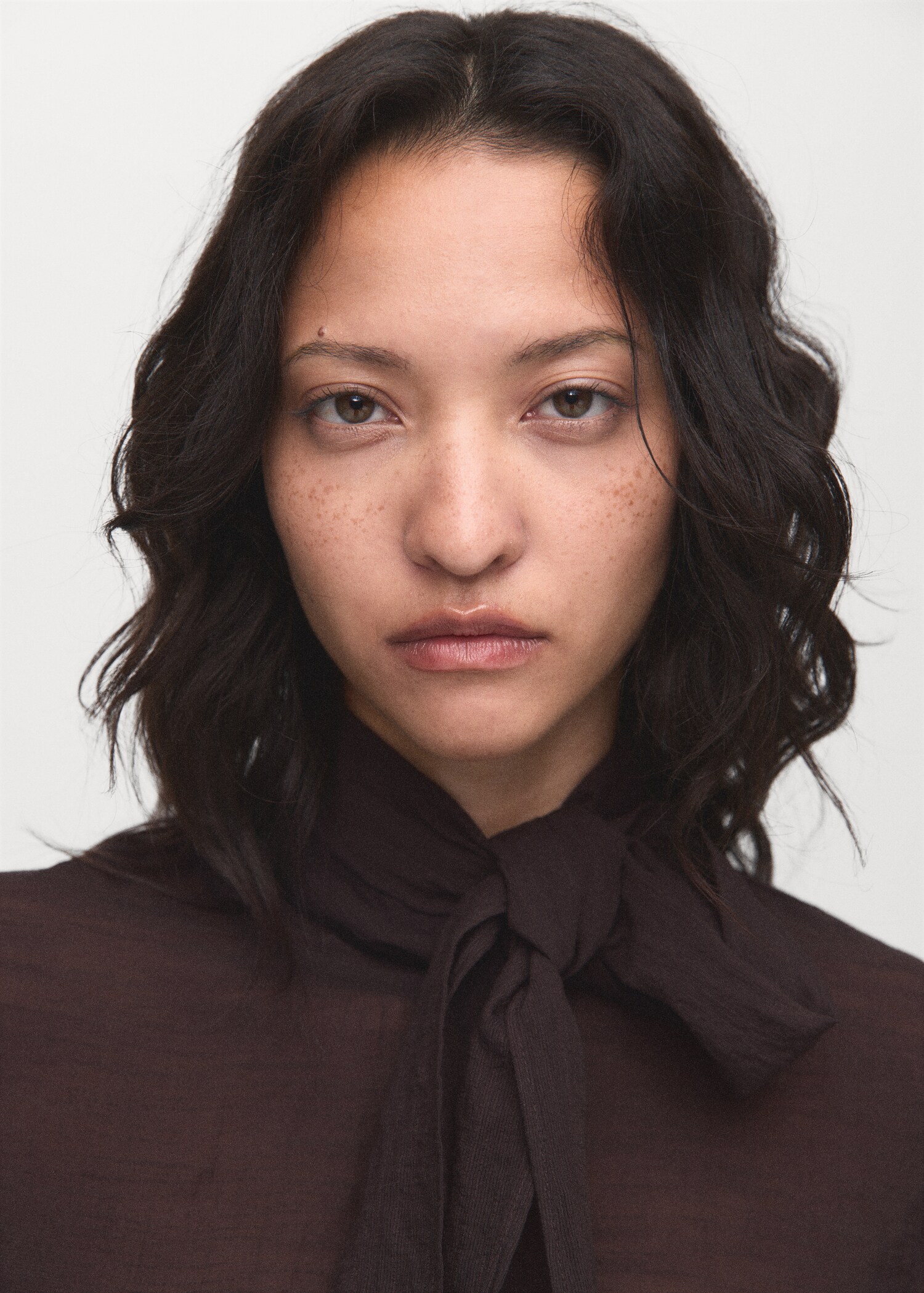 Textured blouse with foulard - Details of the article 1