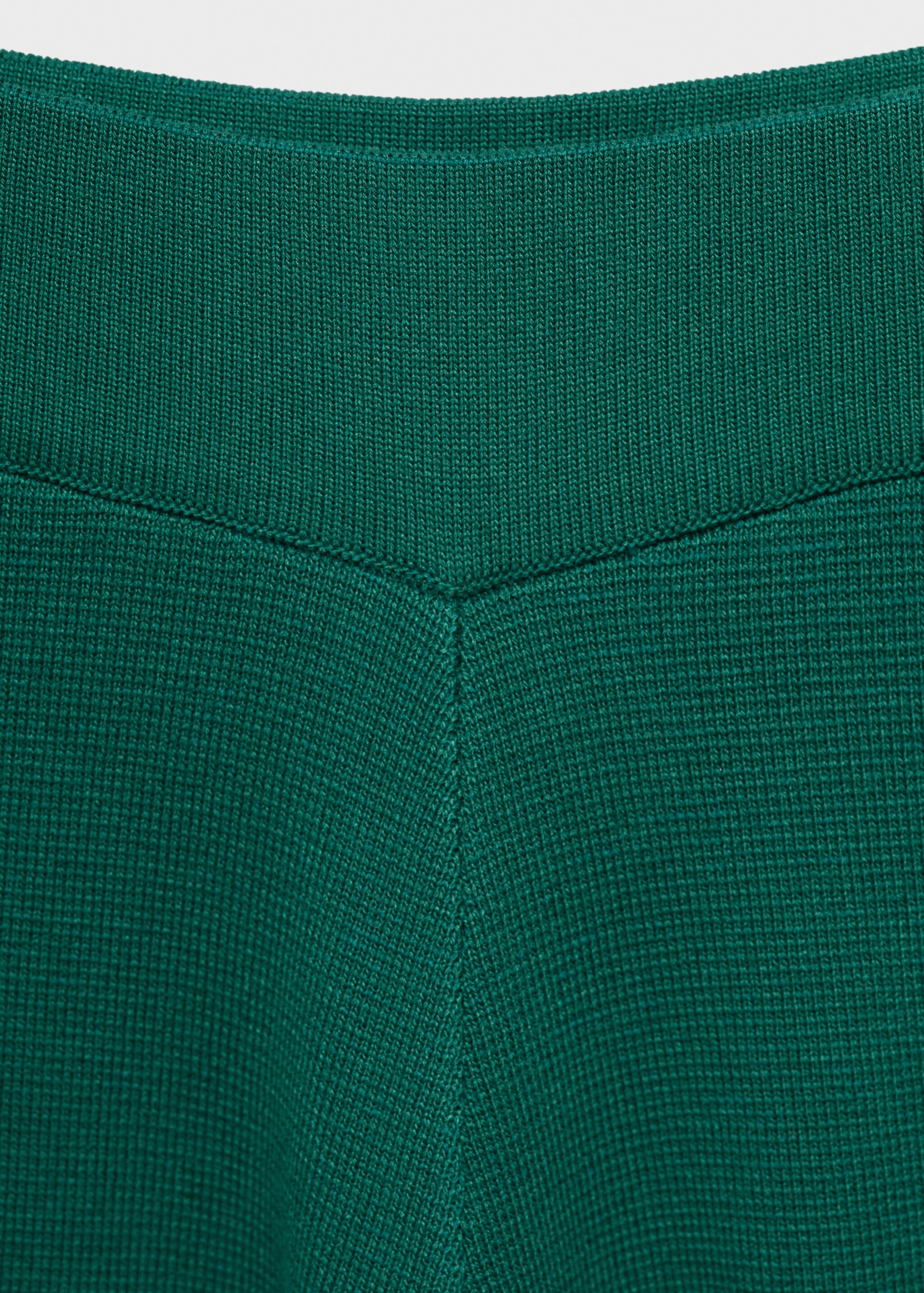 Fine-knit straight-fit trousers - Details of the article 8, Dark Green. Ref: 17044139-00.