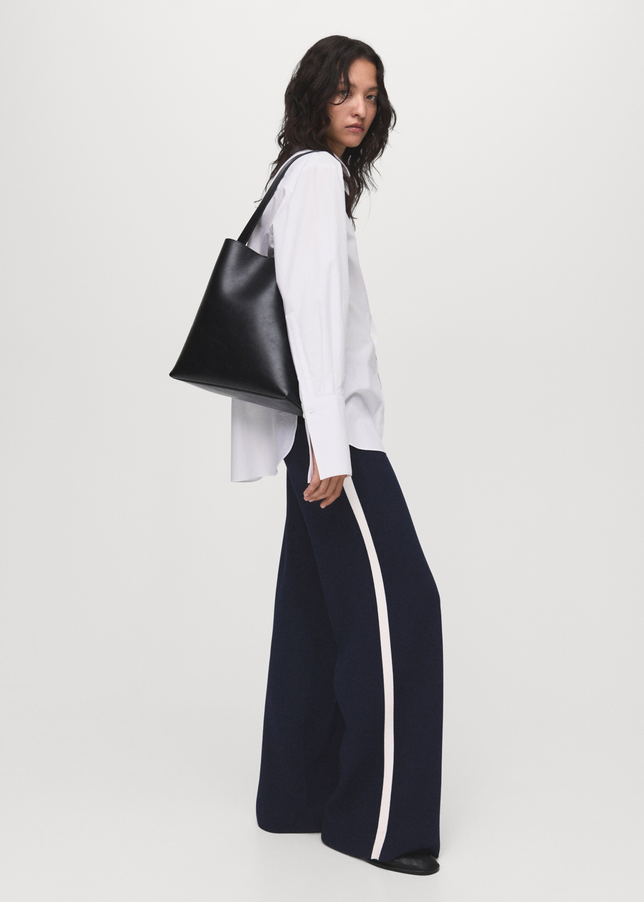 Fine-knit straight-fit trousers - Details of the article 2, Dark Navy. Ref: 17044139-00.