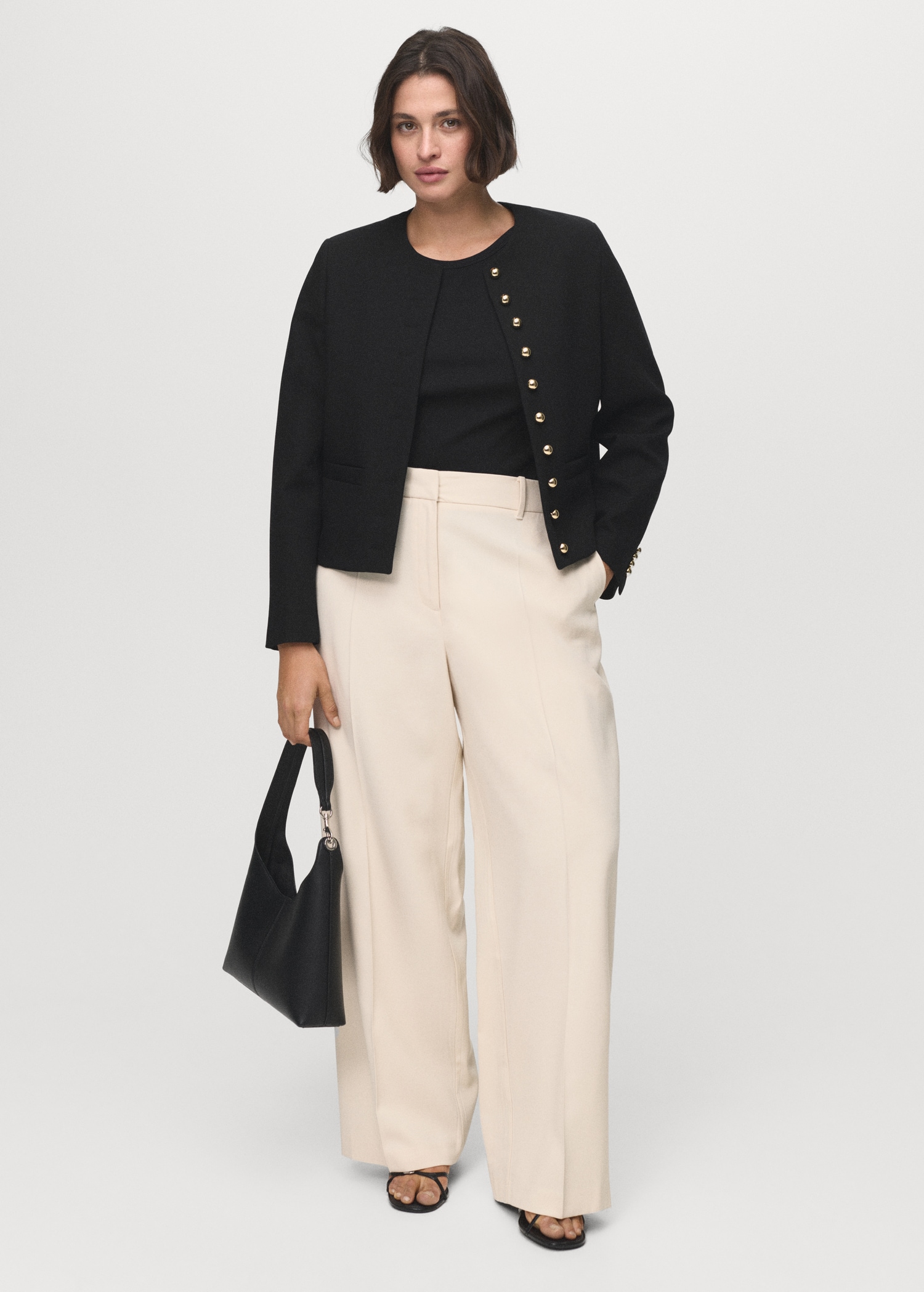 Buttoned cropped jacket - Details of the article 3