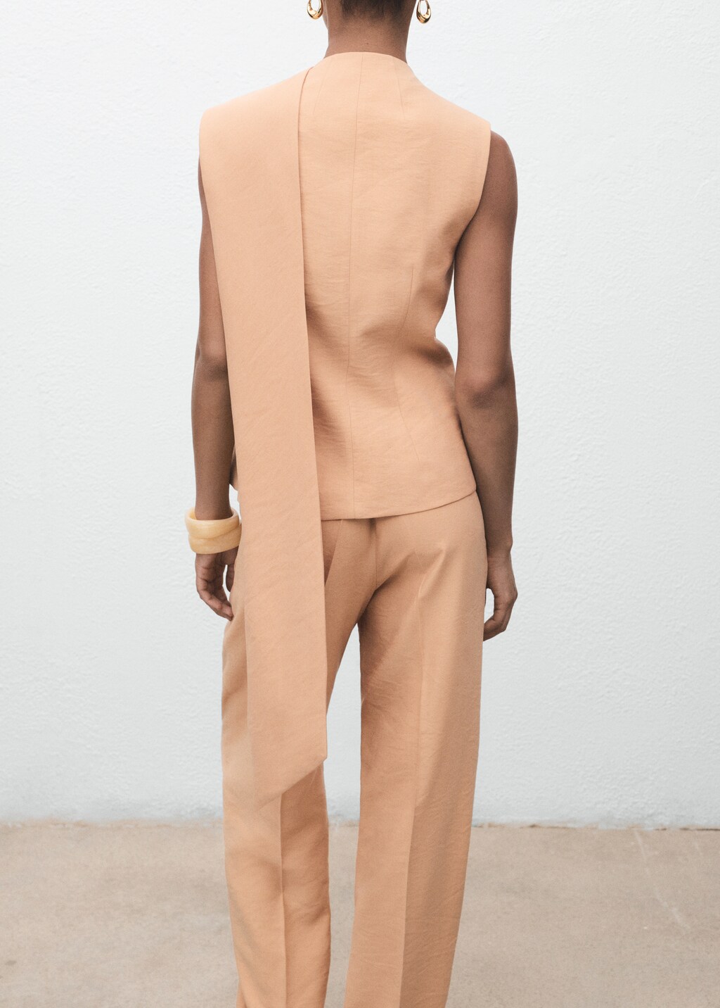 Asymmetrical foulard top