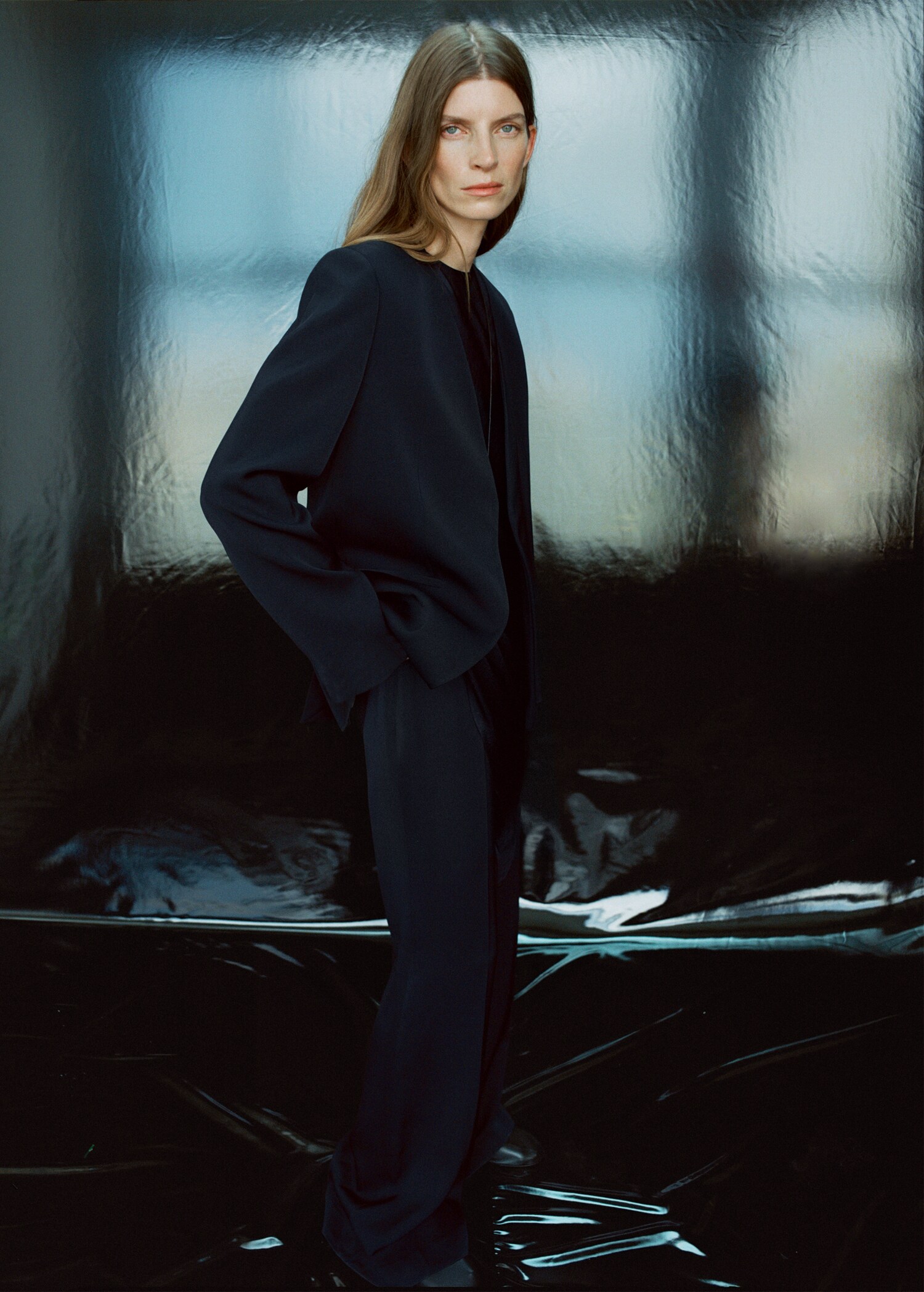 Double-breasted suit jacket - Details of the article 2