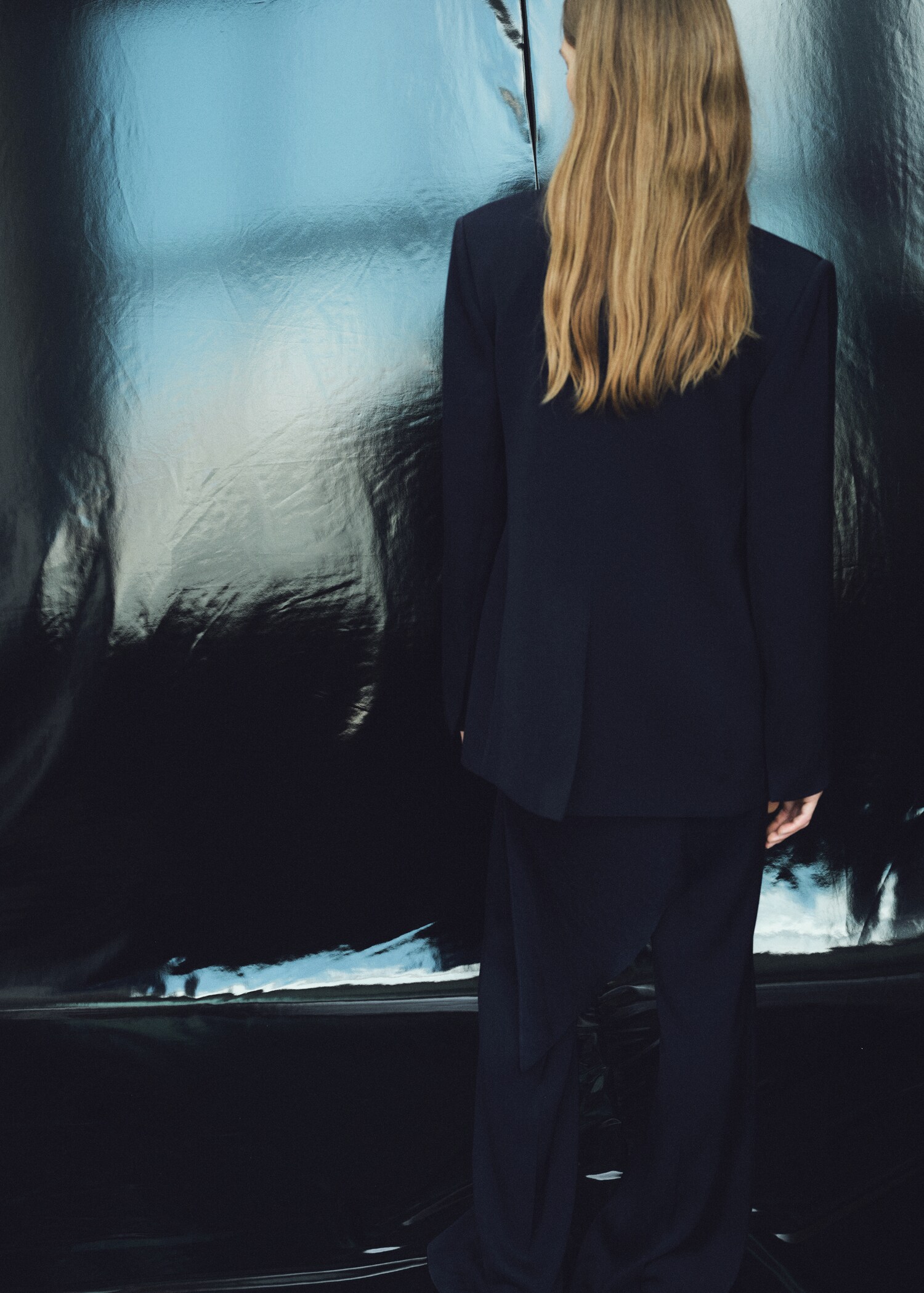 Double-breasted suit jacket - Reverse of the article