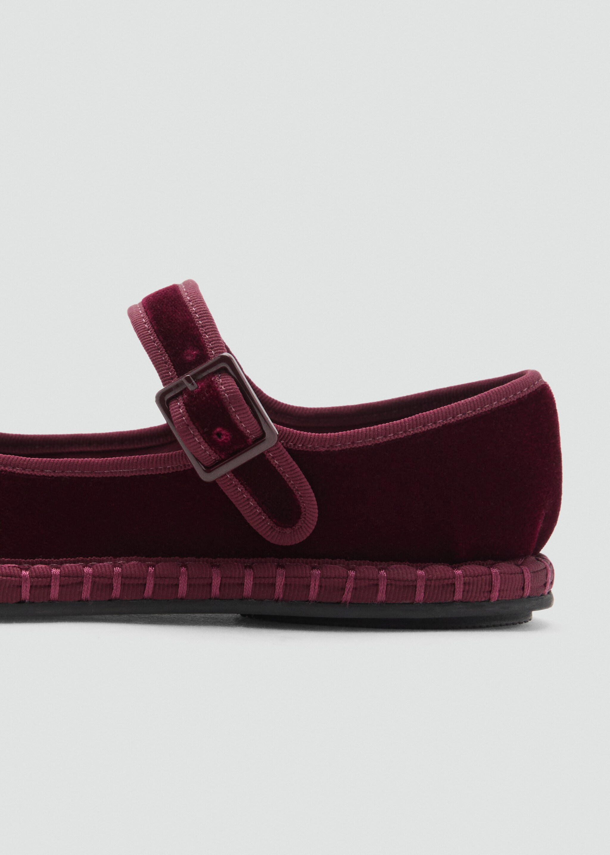 Velvet ballerinas - Details of the article 1, Burgundy. Ref: 17044410-00.