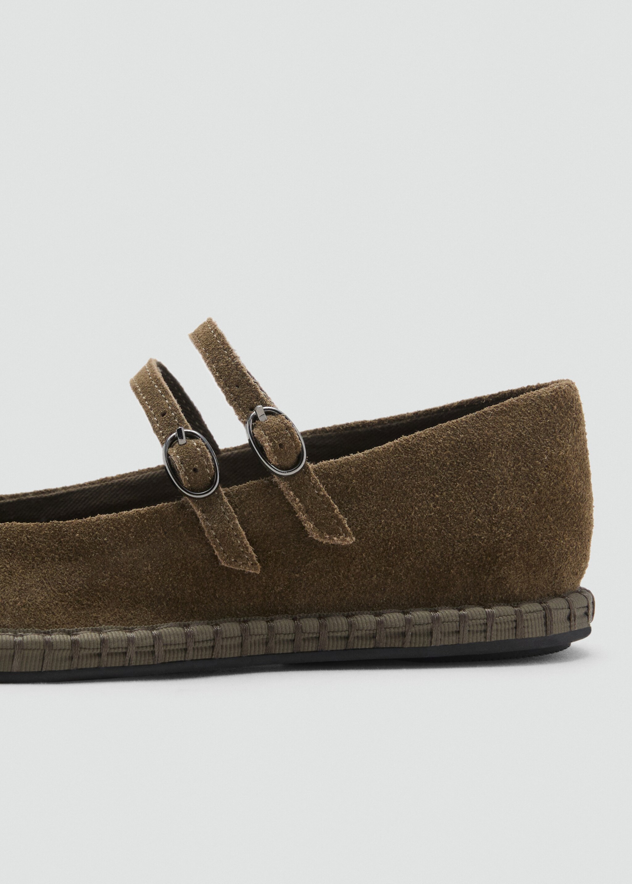 Suede ballet flats - Details of the article 1, Khaki. Ref: 17044411-00.