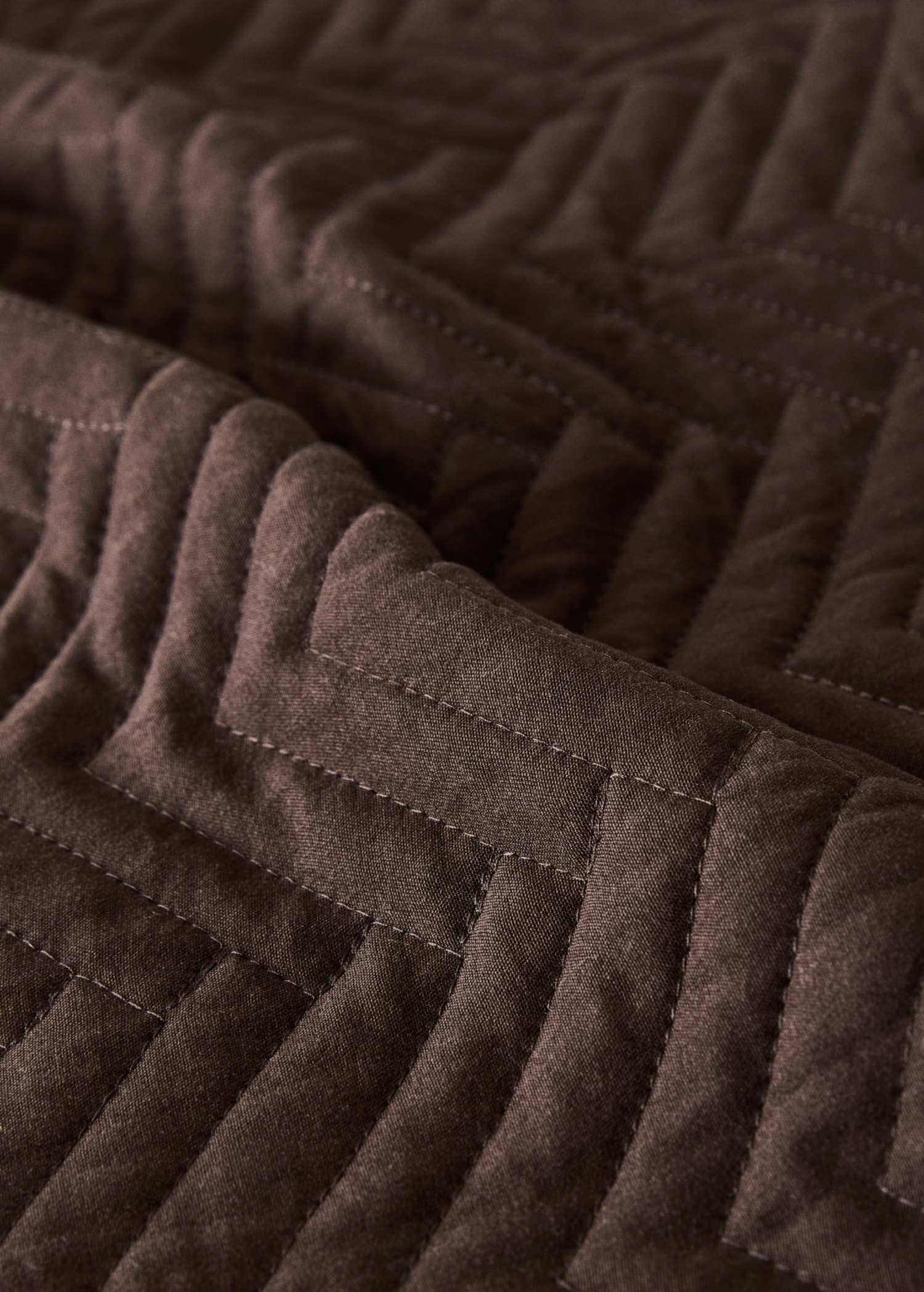 Soft-touch microfiber duvet with herringbone pattern Superking bed - Detaljer om artikeln 2