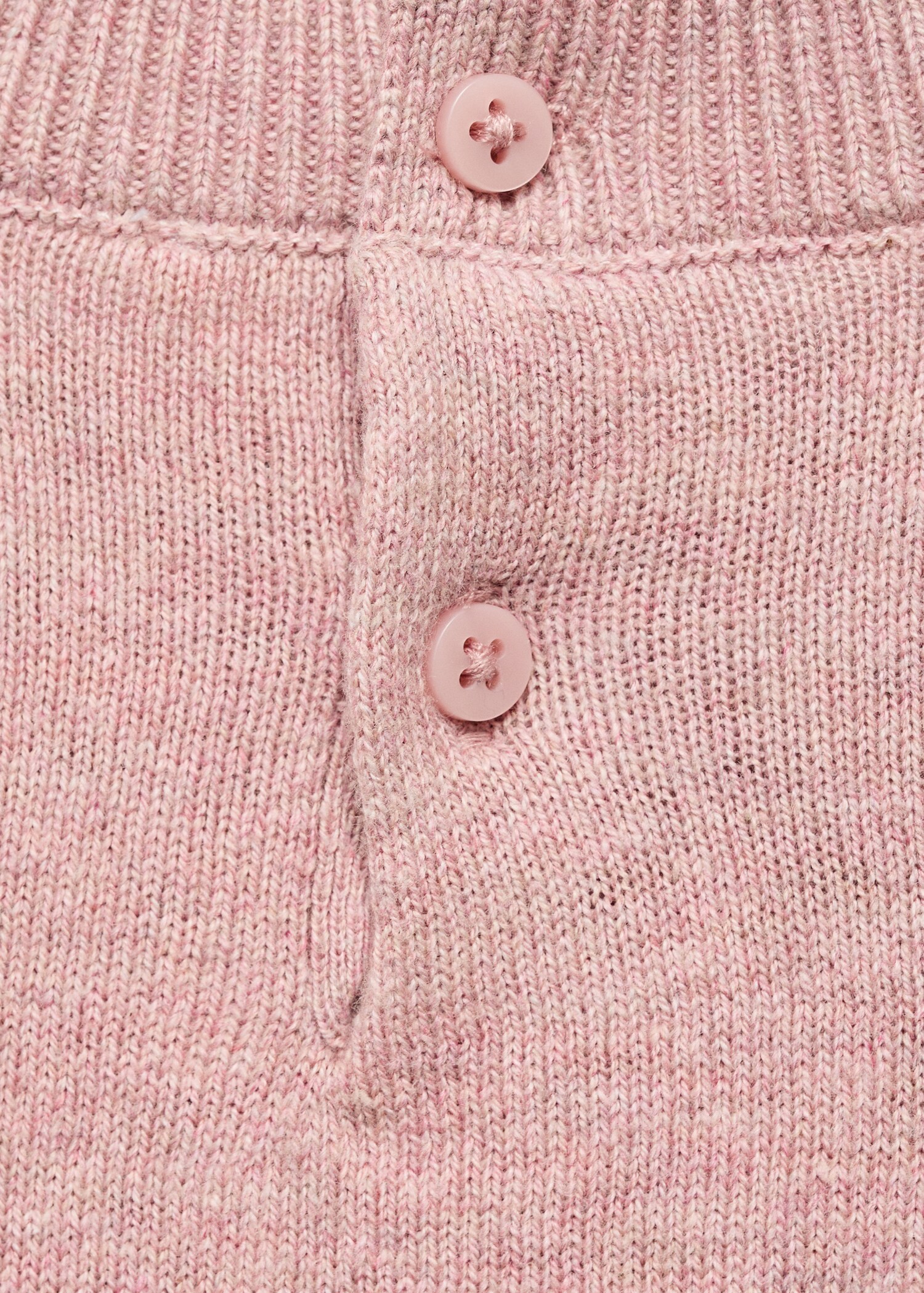 Camisola de malha e folhos - Pormenor do artigo 8