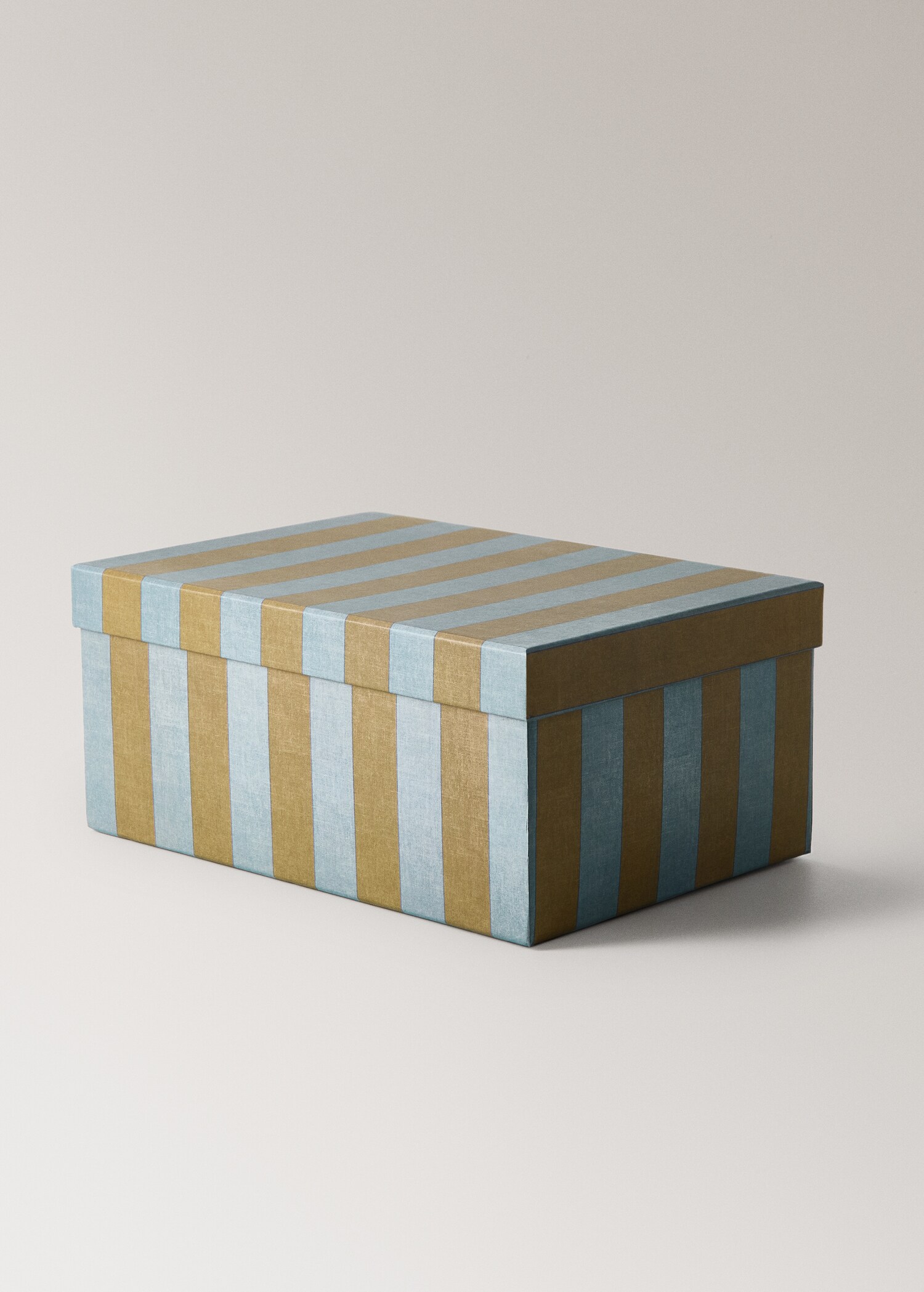 Large printed children's box - Details of the article 1