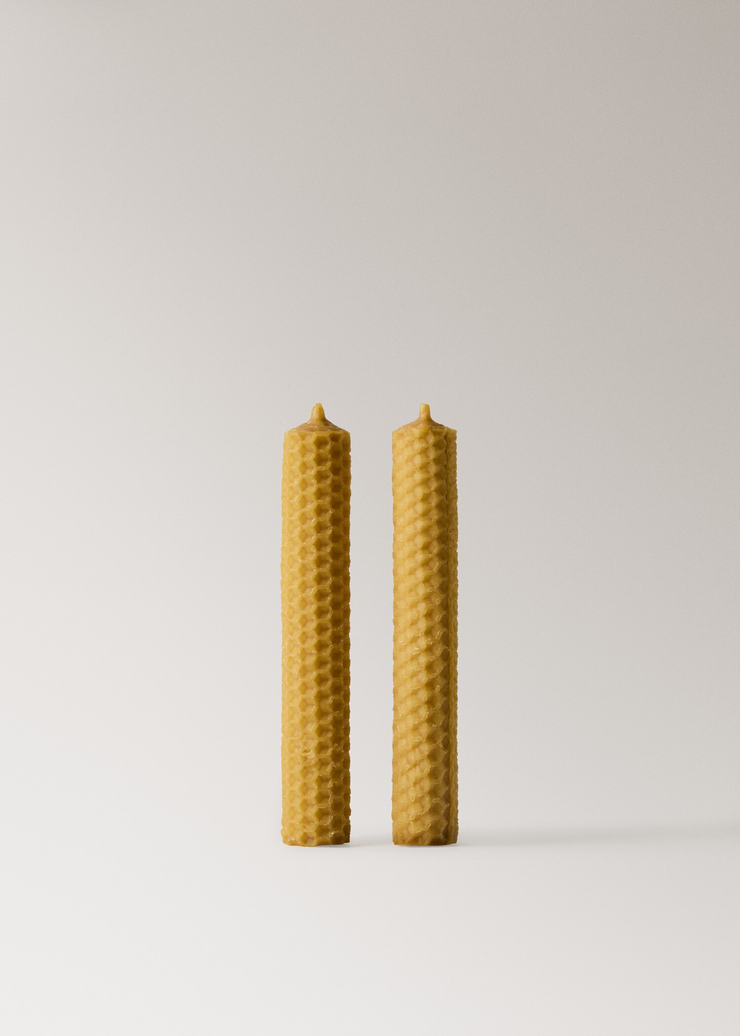 Decorative beeswax candles - Article without model