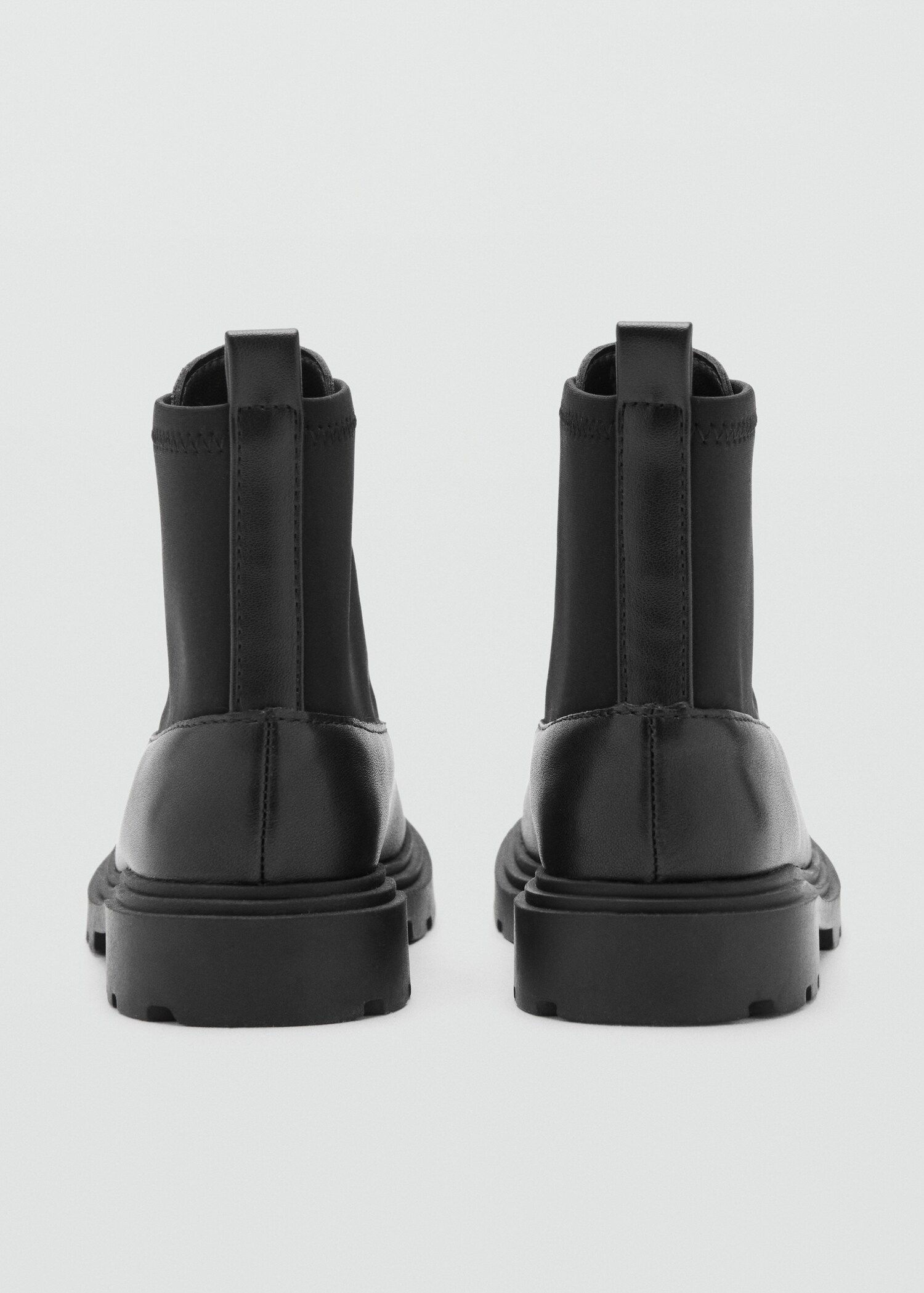 Zipped leather ankle boots - Details of the article 1
