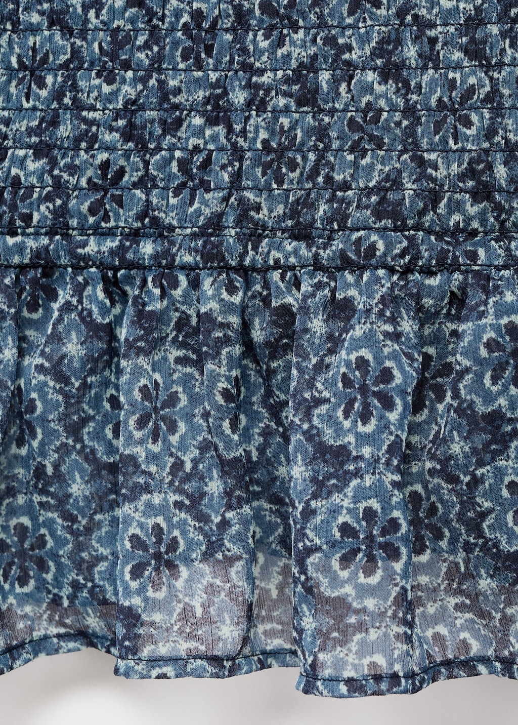 Floral dress with cut-out