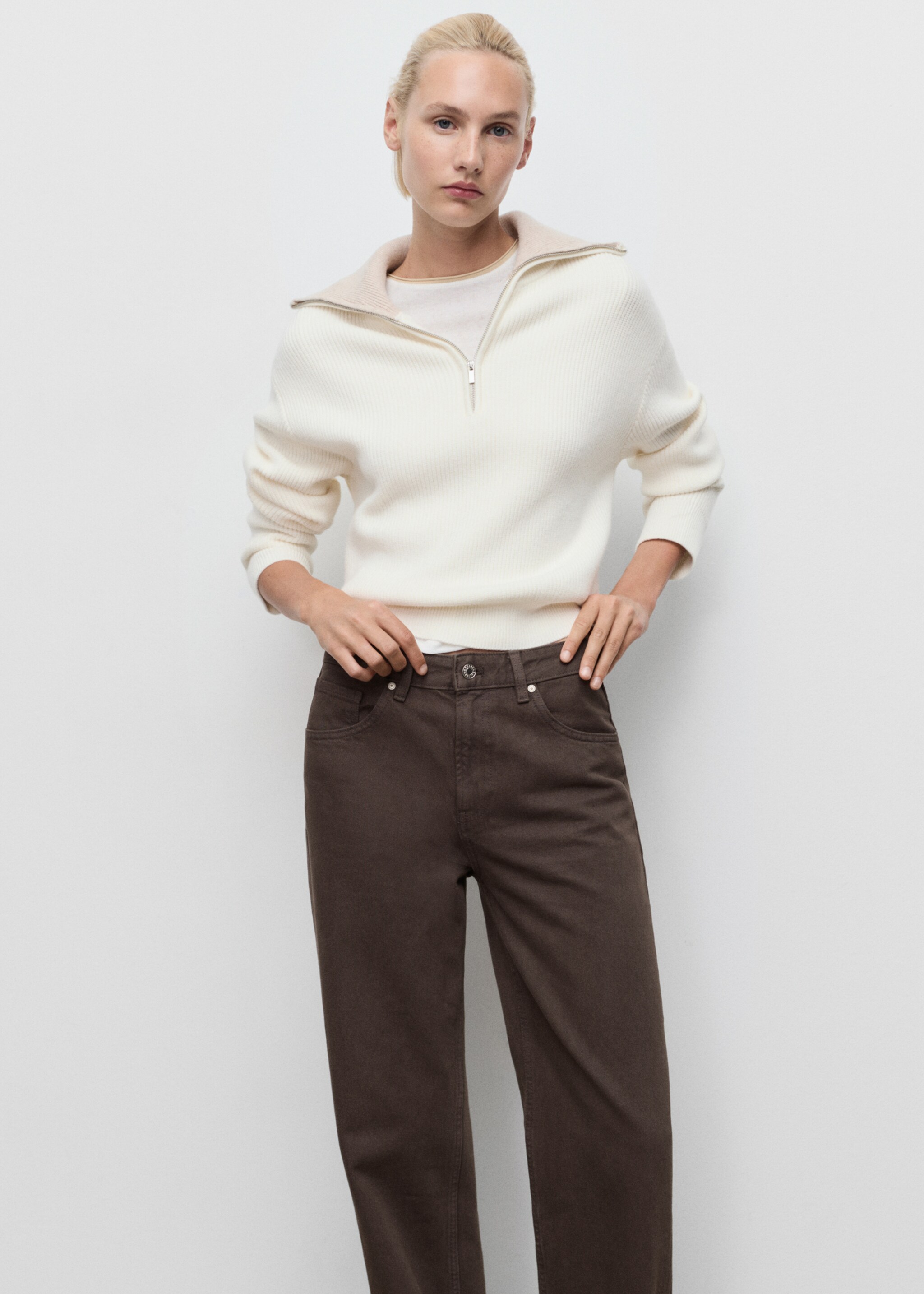 Miami medium-rise straight-fit jeans - Details of the article 1, Chocolate. Ref: 17044782-00.