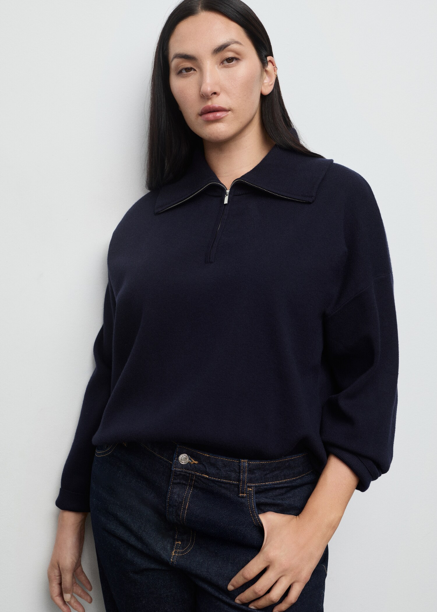 Knitted sweater with zip collar - Details of the article 5