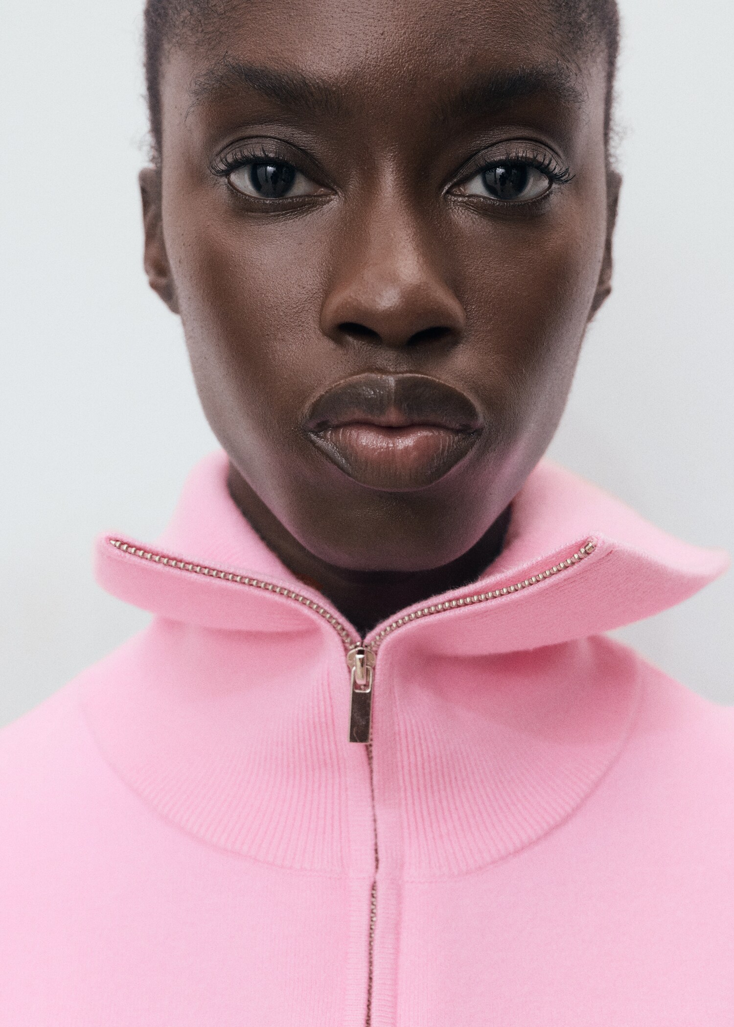 Knitted sweater with zip collar - Details of the article 1