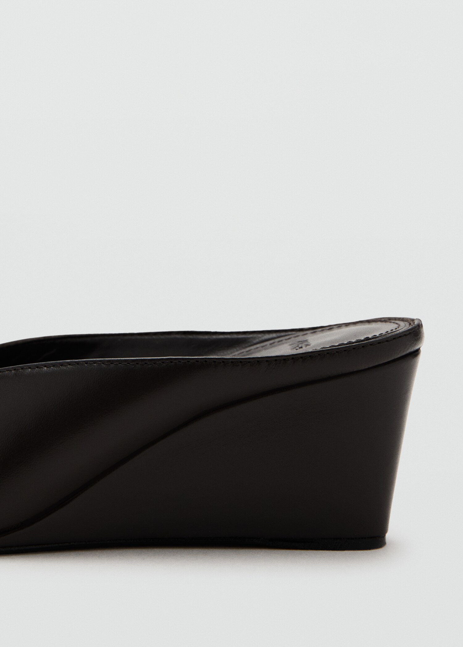 Leather wedge sandals - Details of the article 1