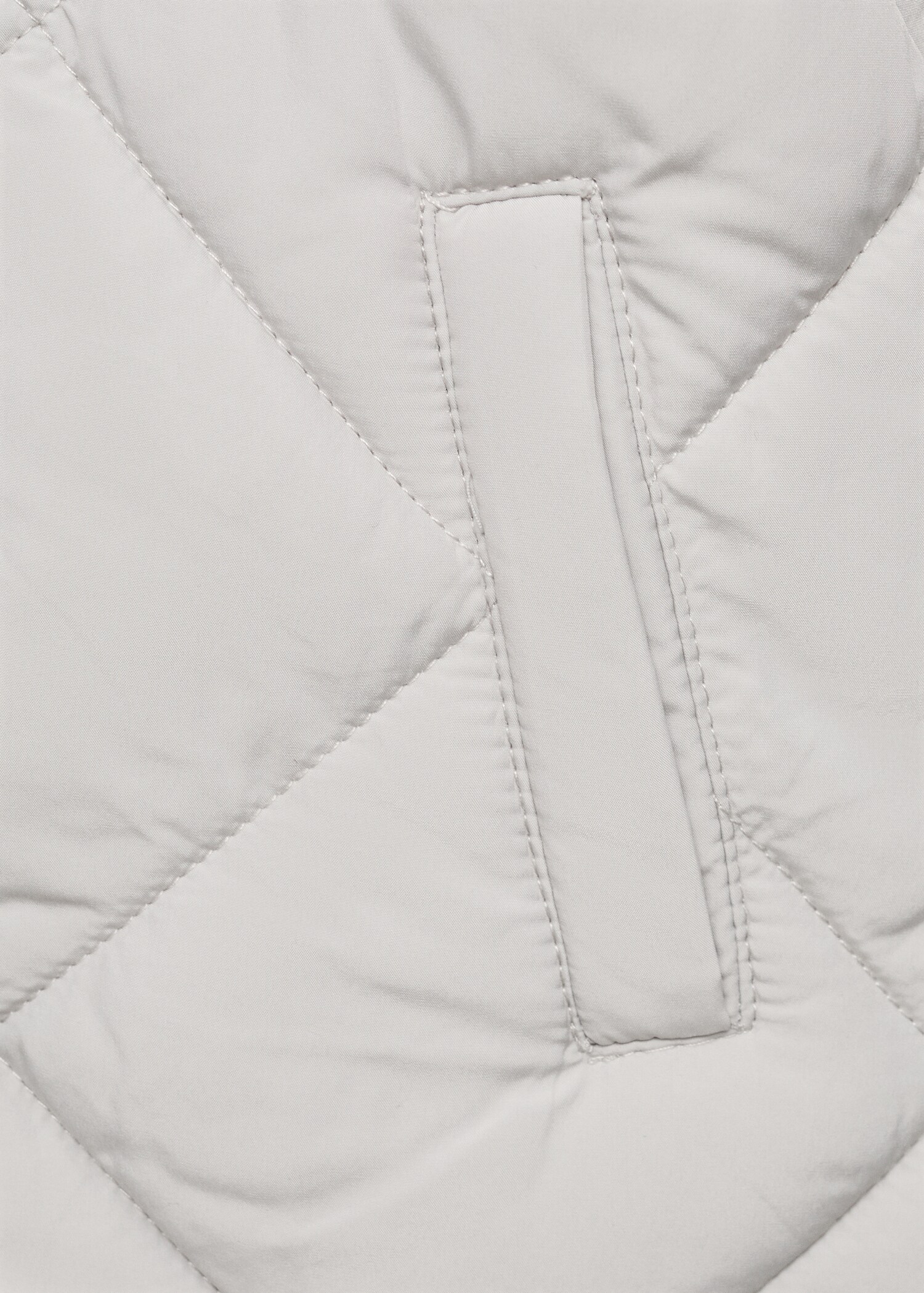 Hood quilted coat - Details of the article 8