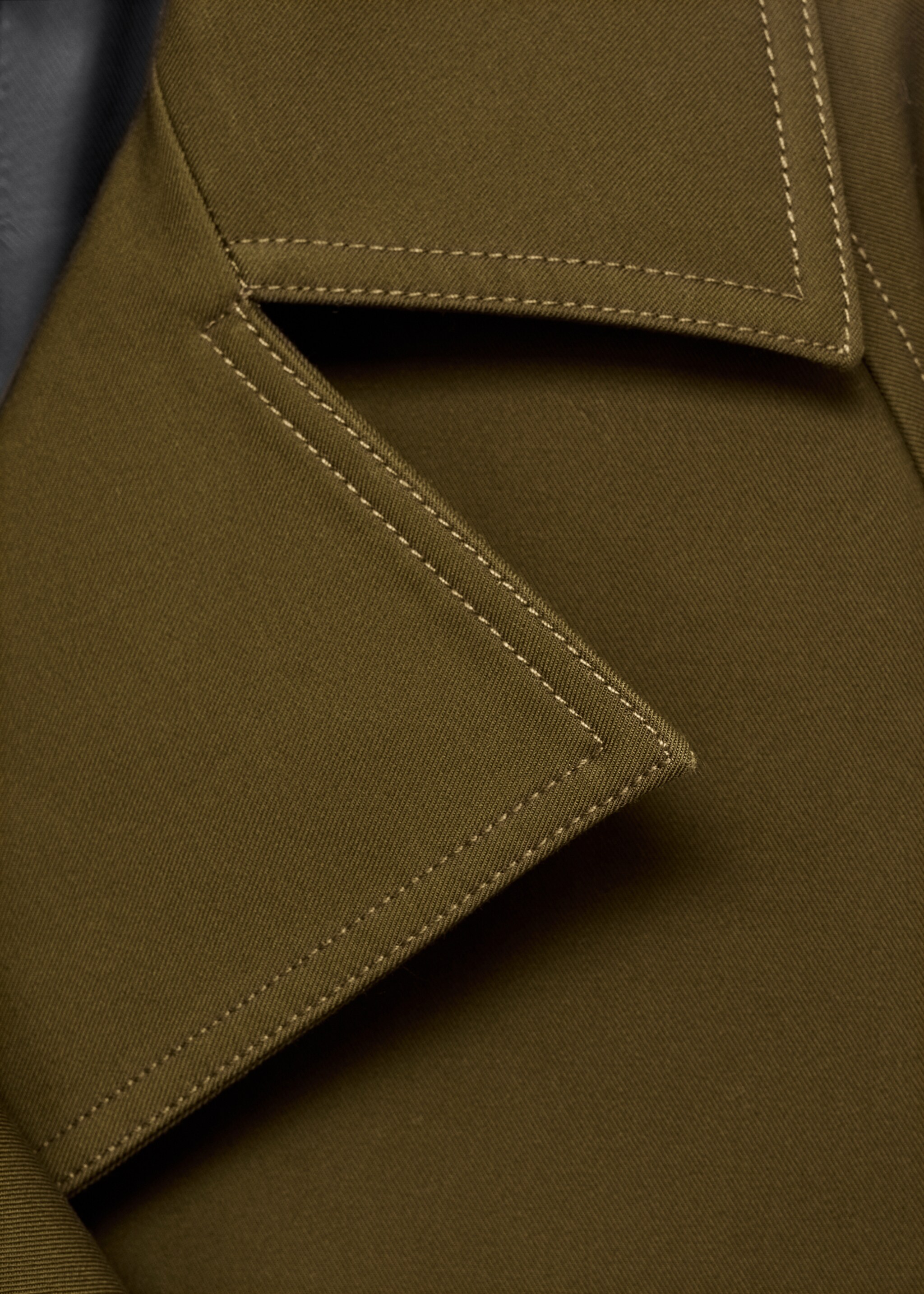 Oversized short double-breasted trench coat - Details of the article 0, Khaki. Ref: 17045161-00.