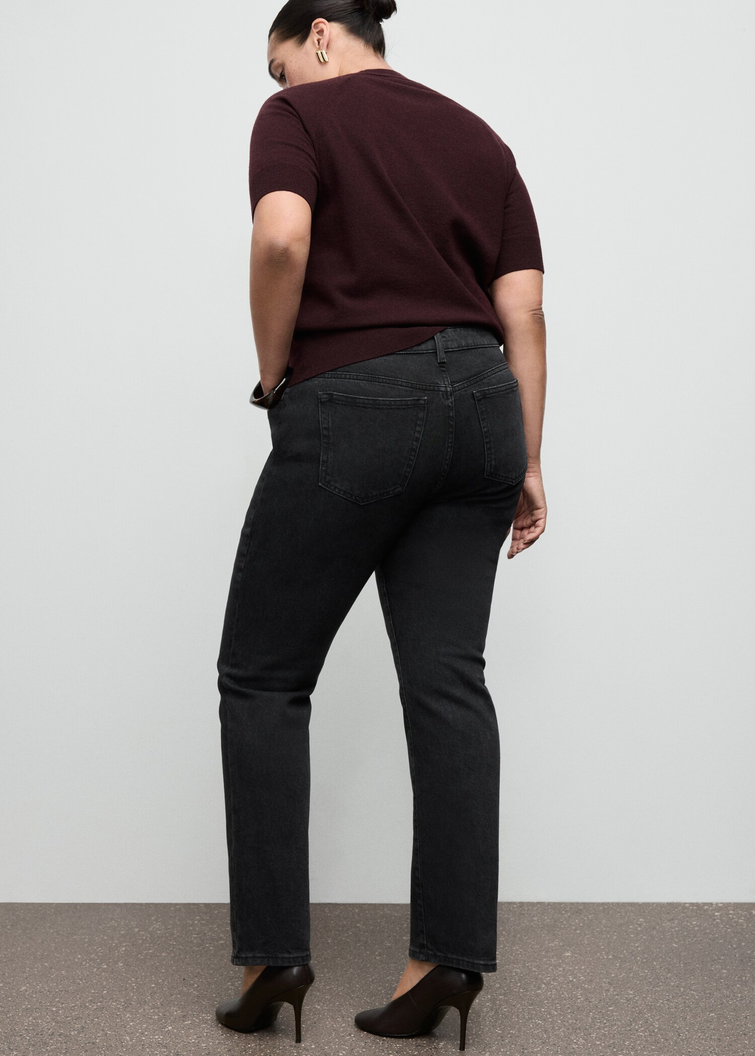 Slim-fit high-waist jeans - Details of the article 4