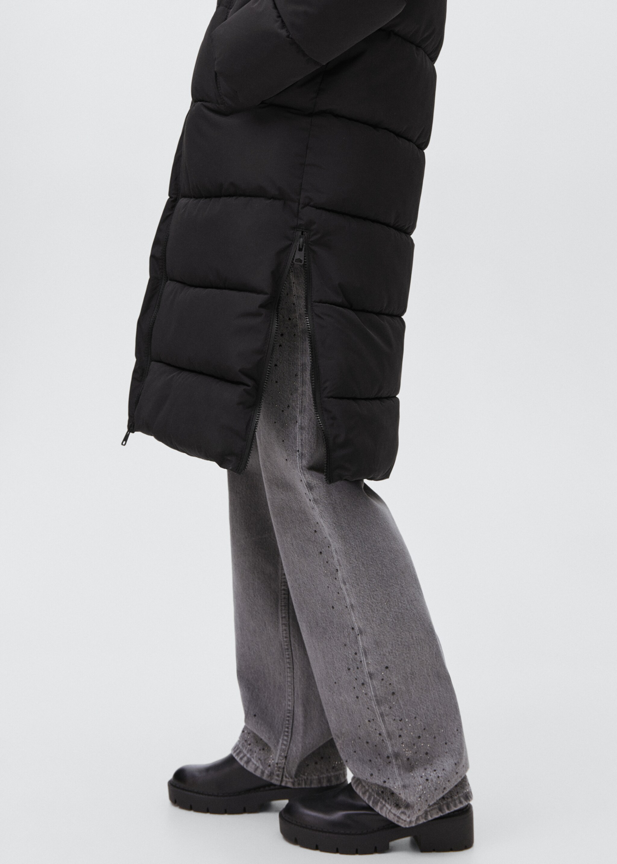 Quilted long coat - Details of the article 6, Black. Ref: 17045783-00.