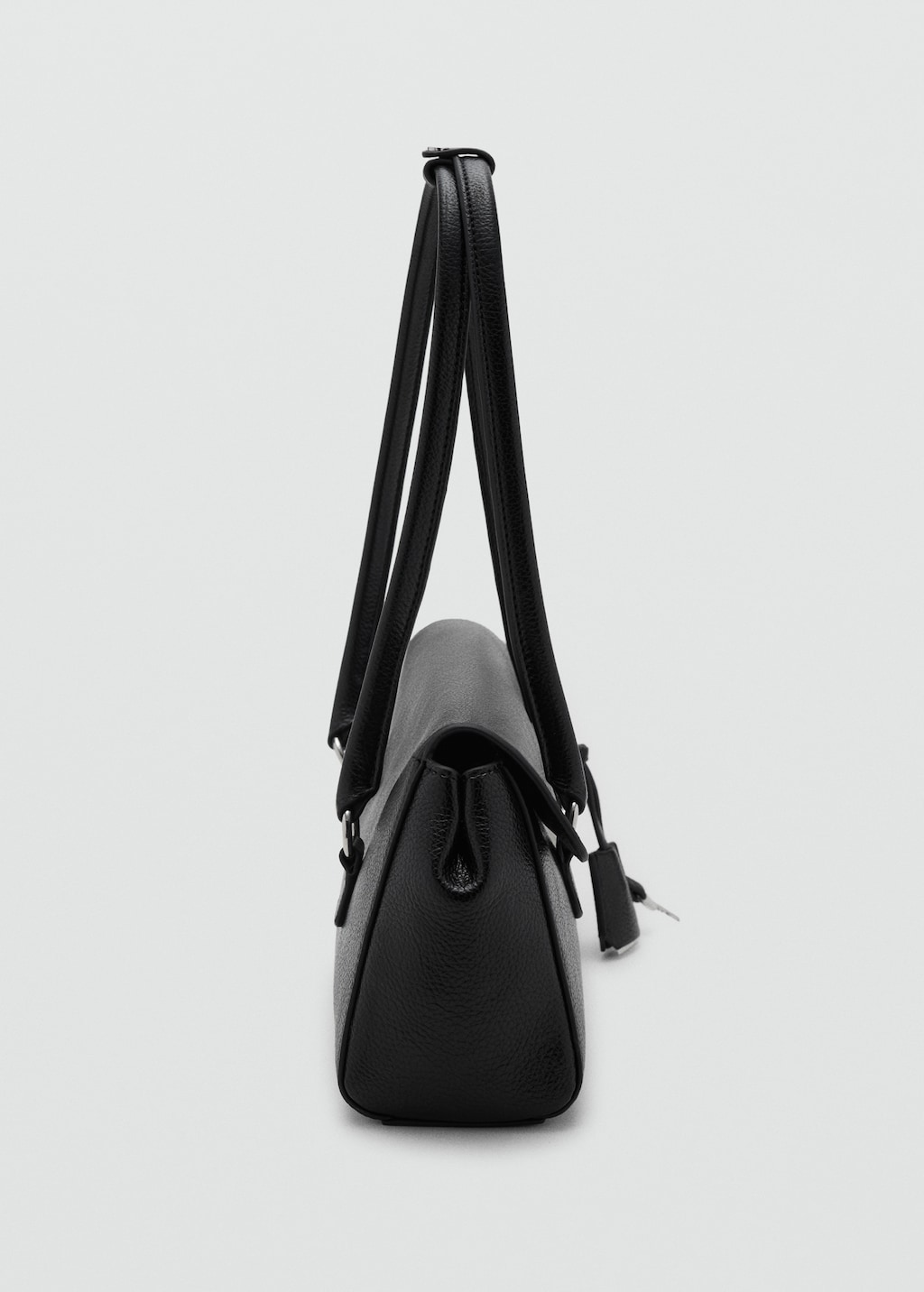 City shoulder bag with flap