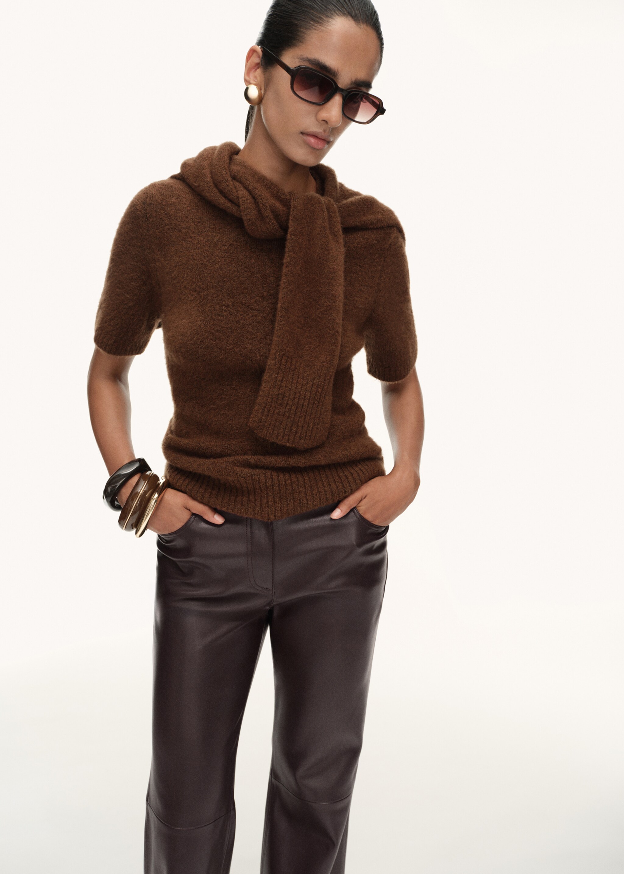 Leather-effect skinny trousers - Details of the article 1, Chocolate. Ref: 17045975-00.