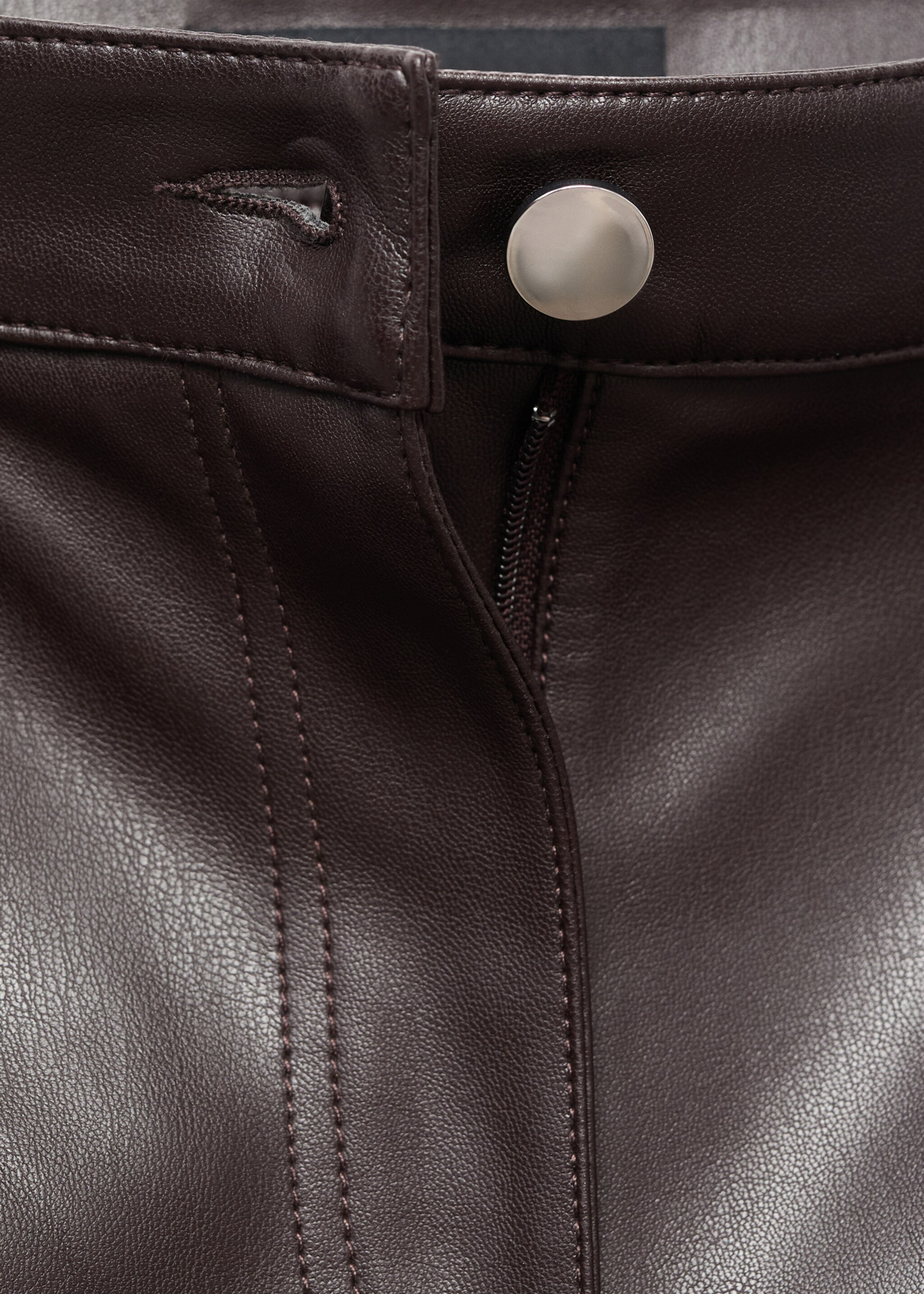 Leather-effect skinny trousers - Details of the article 8, Chocolate. Ref: 17045975-00.