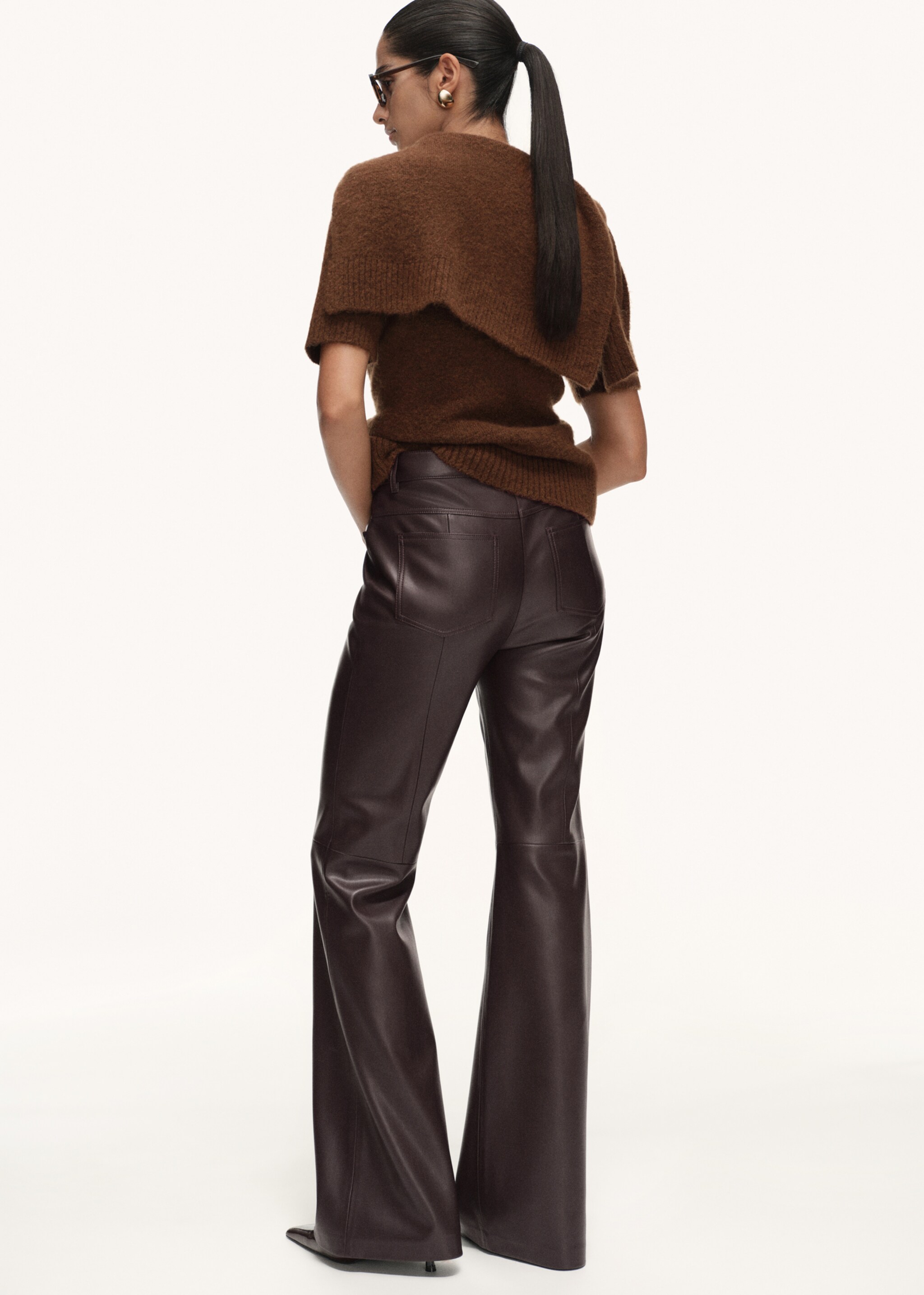 Leather-effect skinny trousers - Reverse of the article, Chocolate. Ref: 17045975-00.