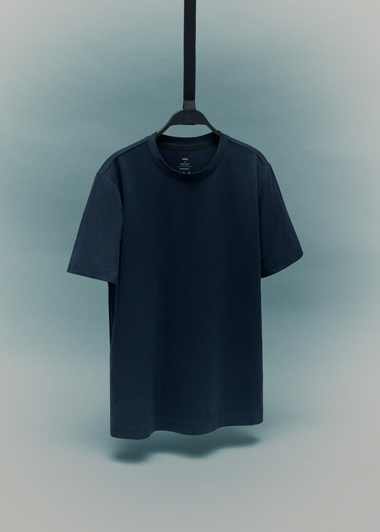 T-shirt col rond bleu marine coton - modèle Lugny - FAGUO T-shirt col rond bleu marine coton - modèle Lugny - FAGUO