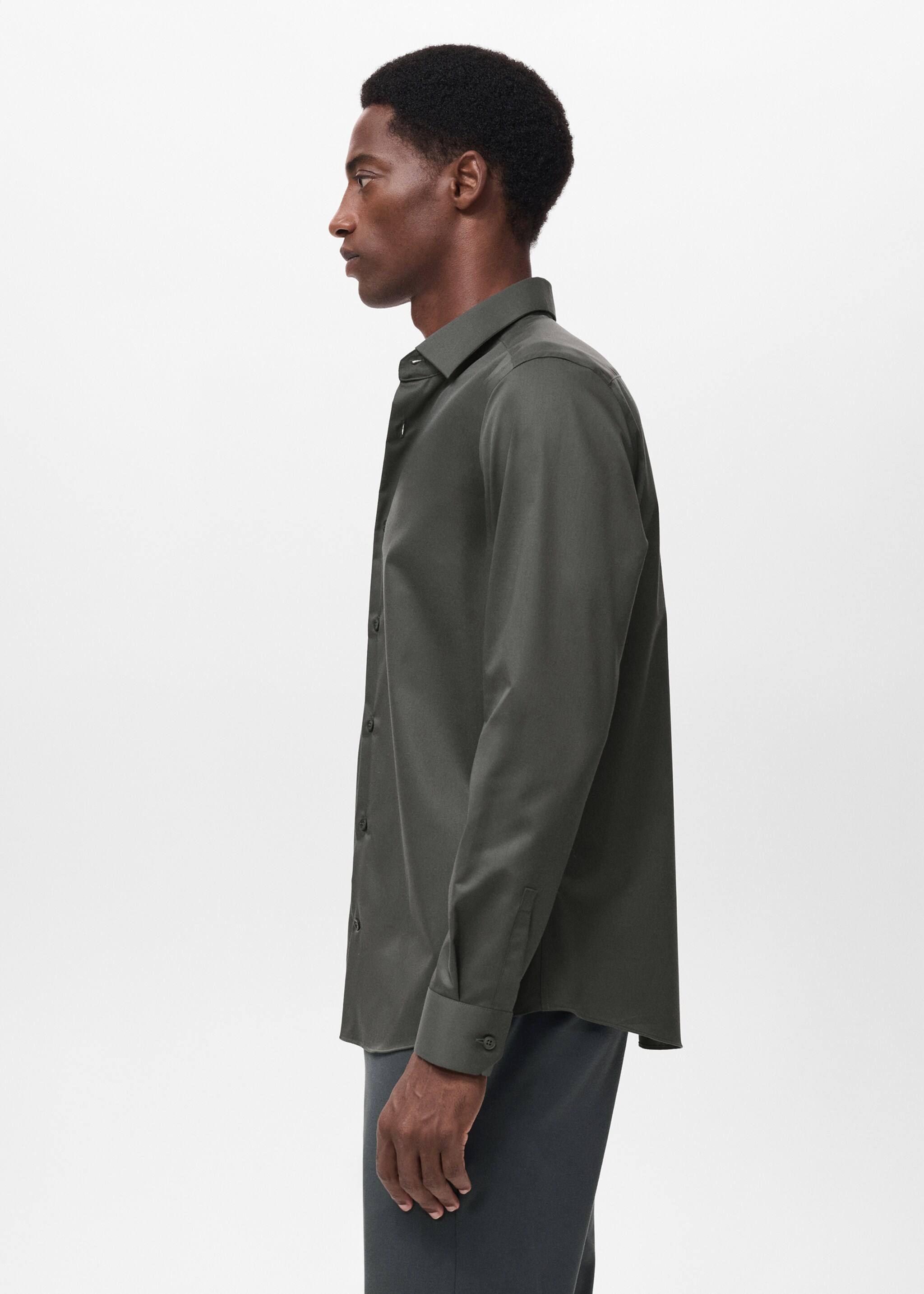 Comfort stretch non-iron shirt - Details of the article 2, Khaki. Ref: 17045980-00.