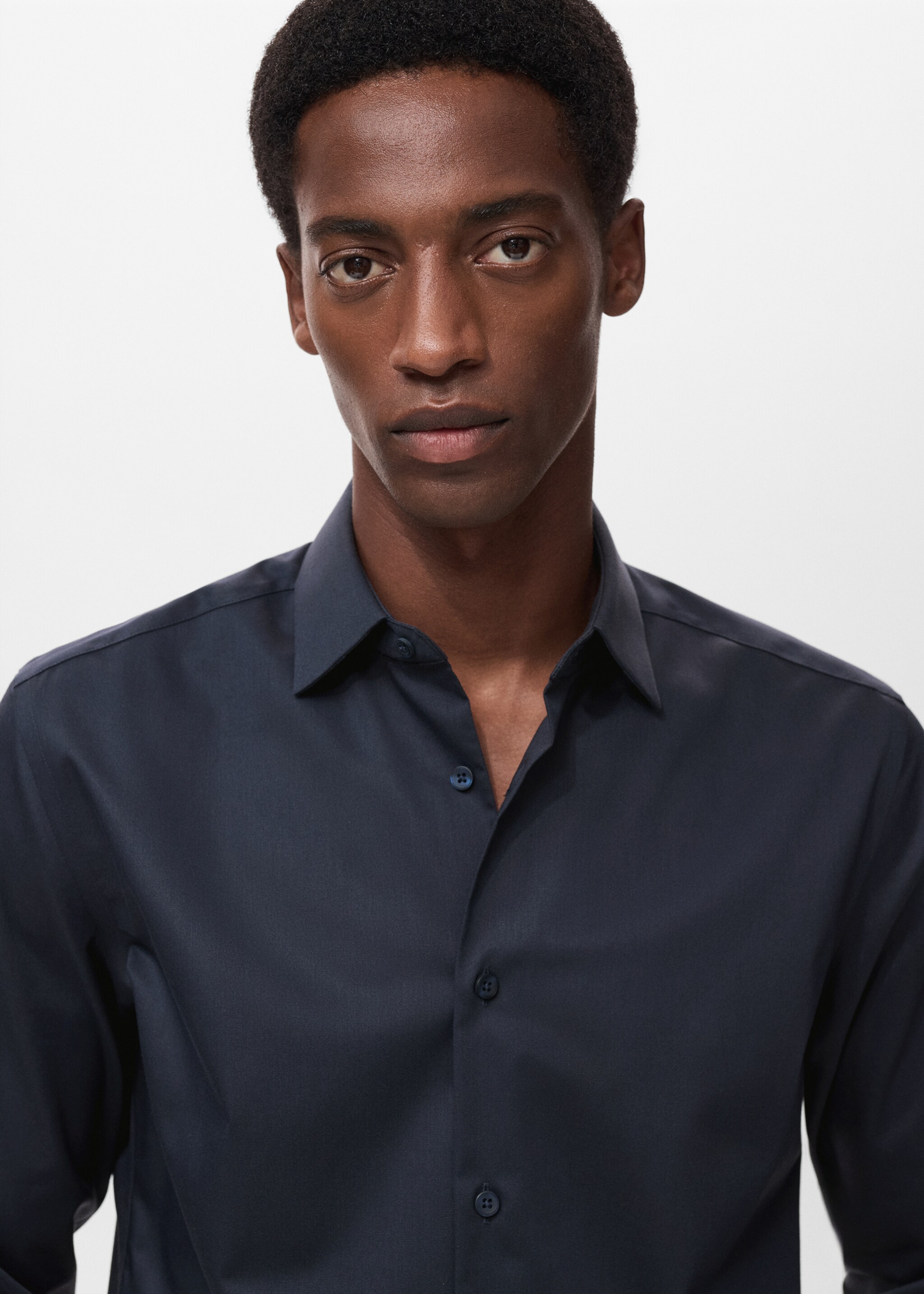 Comfort stretch non-iron shirt - Details of the article 1, Navy. Ref: 17045980-00.