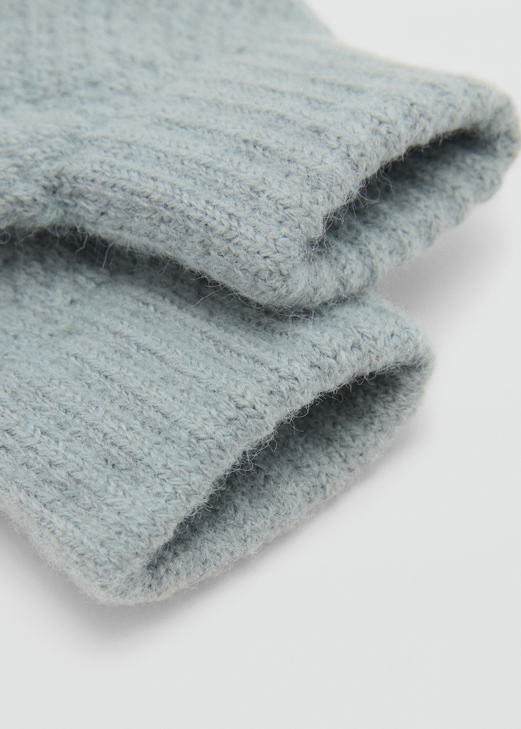 Textured knitted gloves