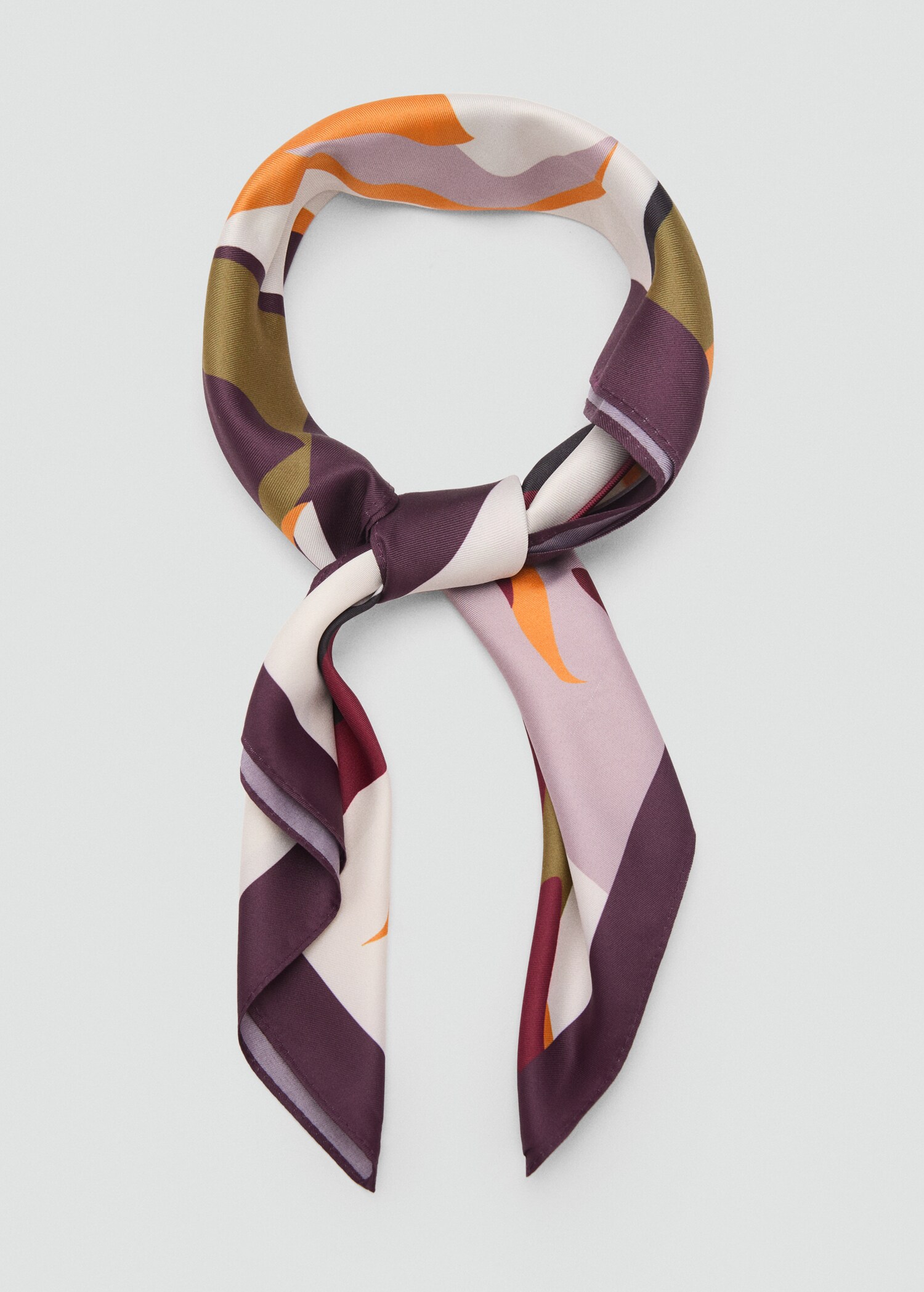 Foulard en satin imprimé à motif de lys - Détail de l'article 1