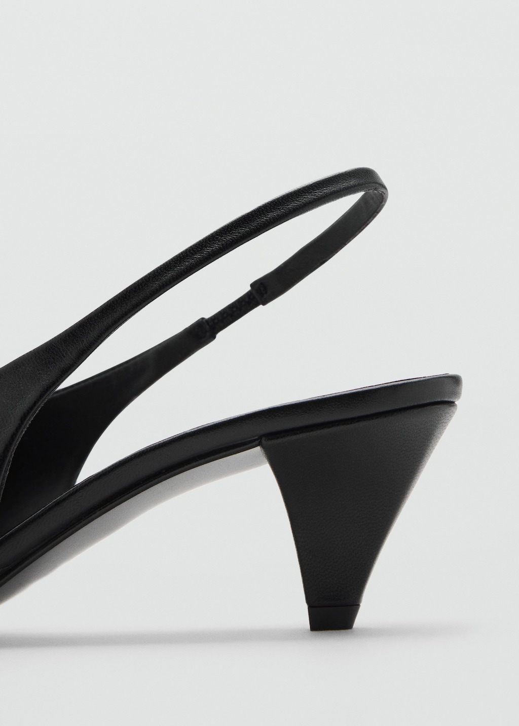 Pointed-toe leather heeled shoes - image 4