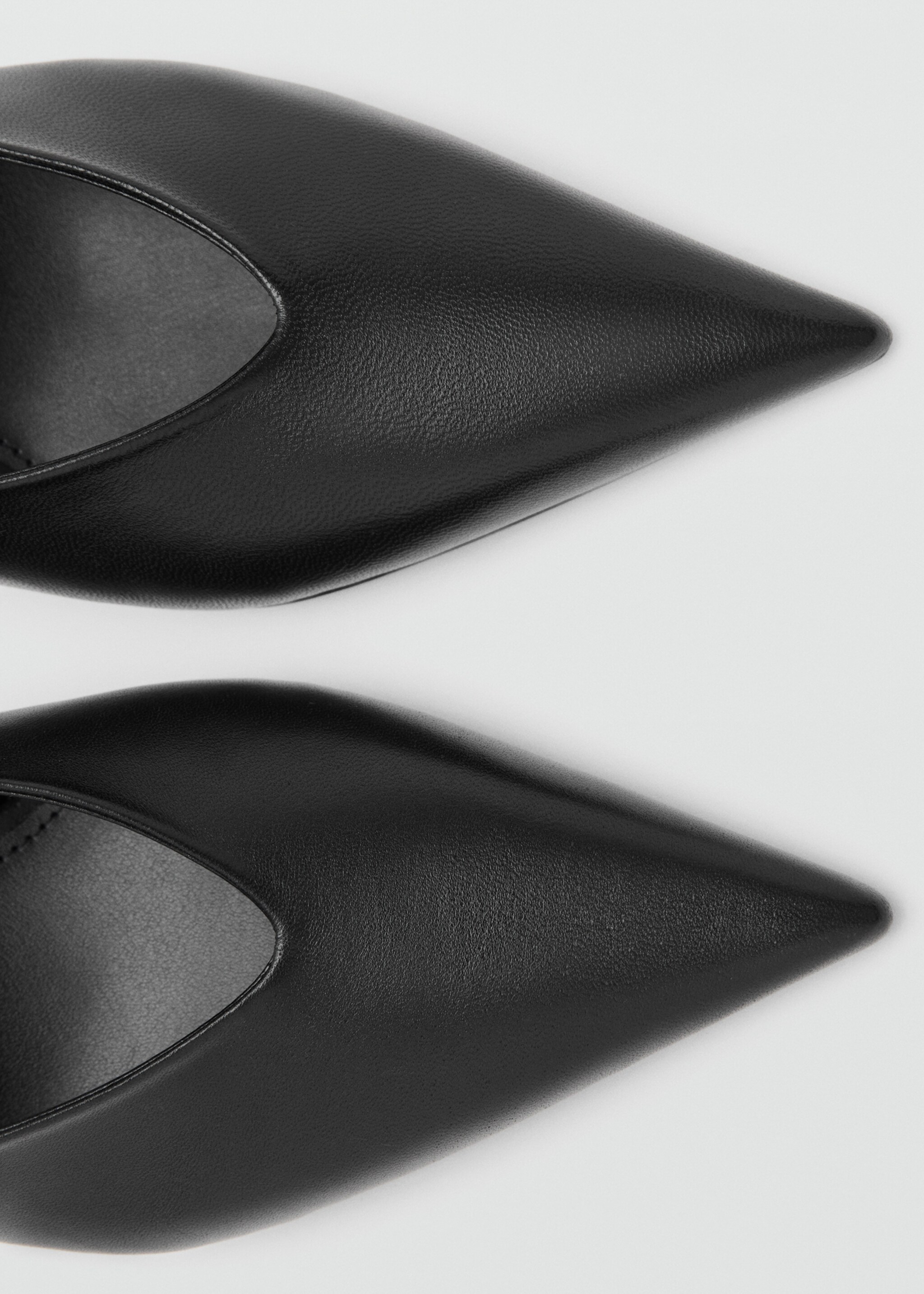 Kitten-heel leather shoes - Details of the article 2, Black. Ref: 17046000-00.