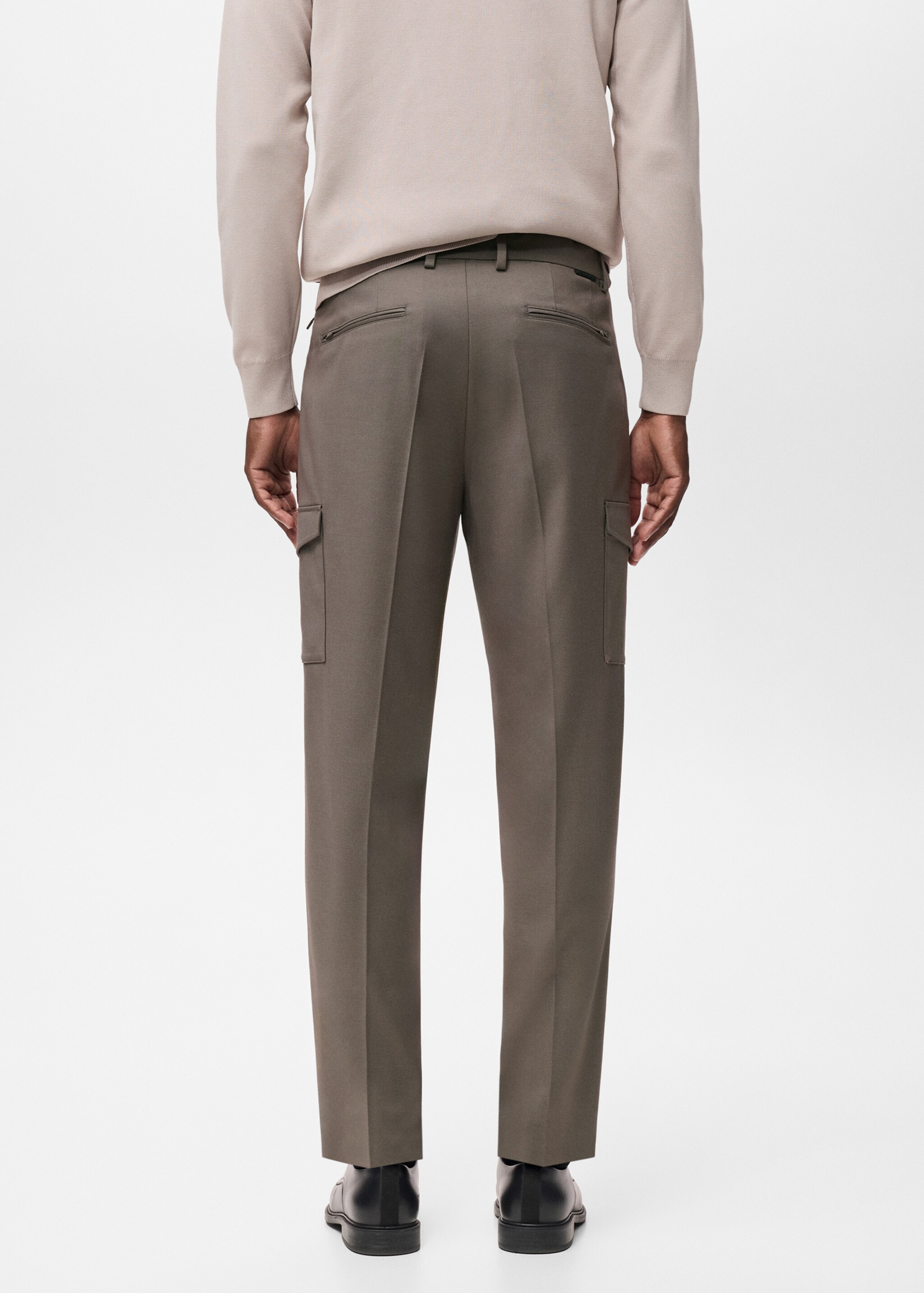 Pantaloni cargo slim fit - Spatele articolului, Maro mediu. Ref: 17046328-00.
